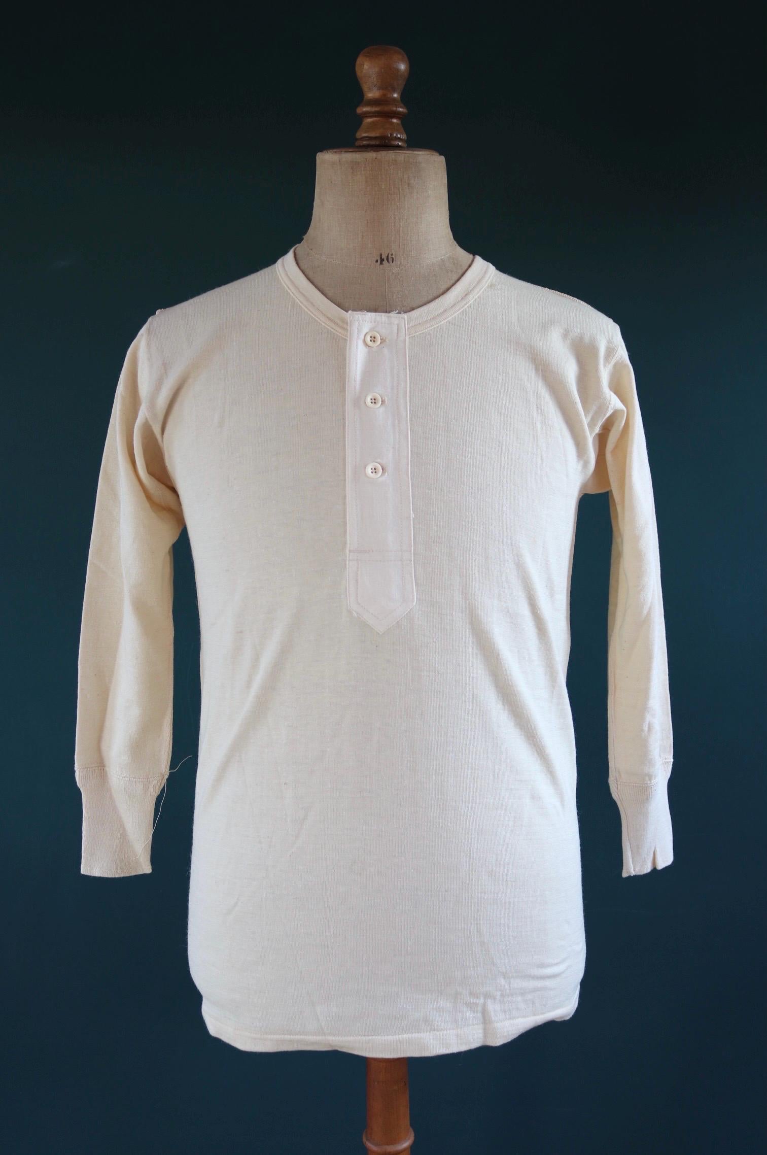 Vintage 1940s 50s French wool undershirt - Henley shirt - thermal base layer - 38" chest