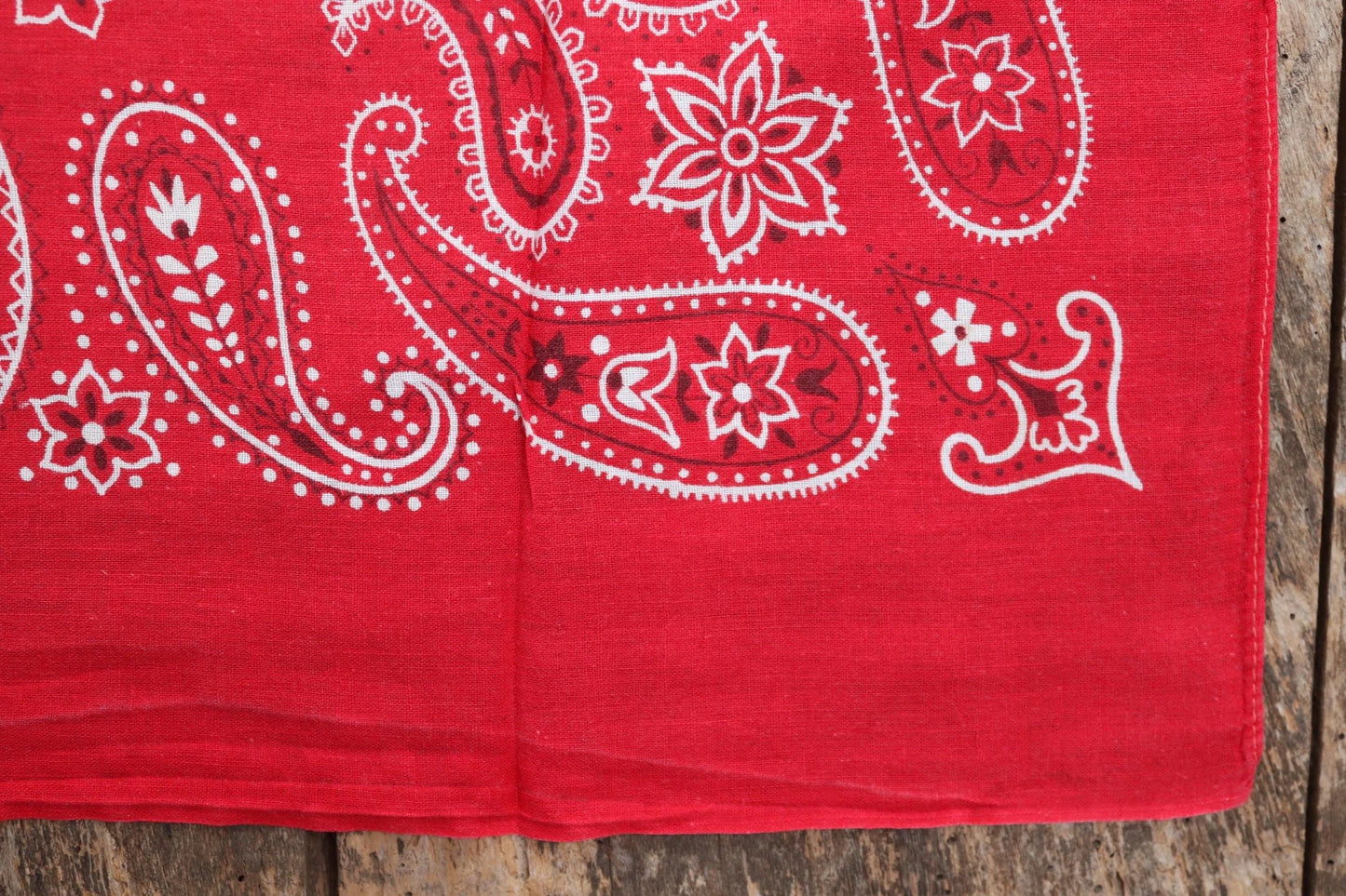 Vintage 1960s Elephant bandana - red cotton neckerchief - Western hanky
