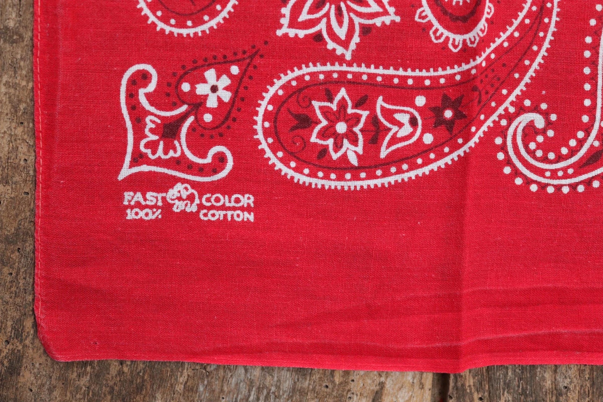 Vintage 1960s Elephant bandana - red cotton neckerchief - Western hanky