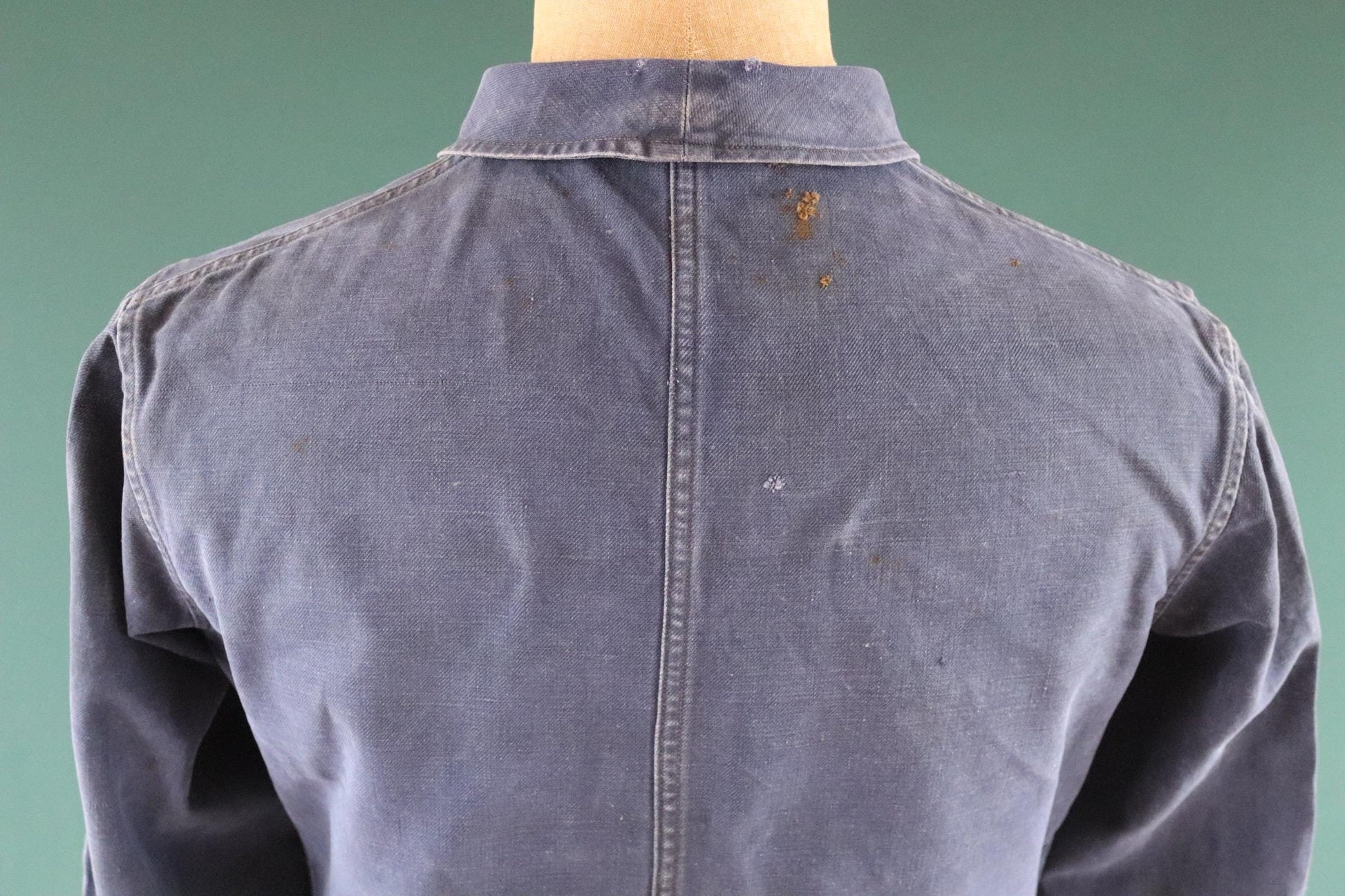 Vintage French blue workwear jacket - 1960s cotton chore coat - 42” chest