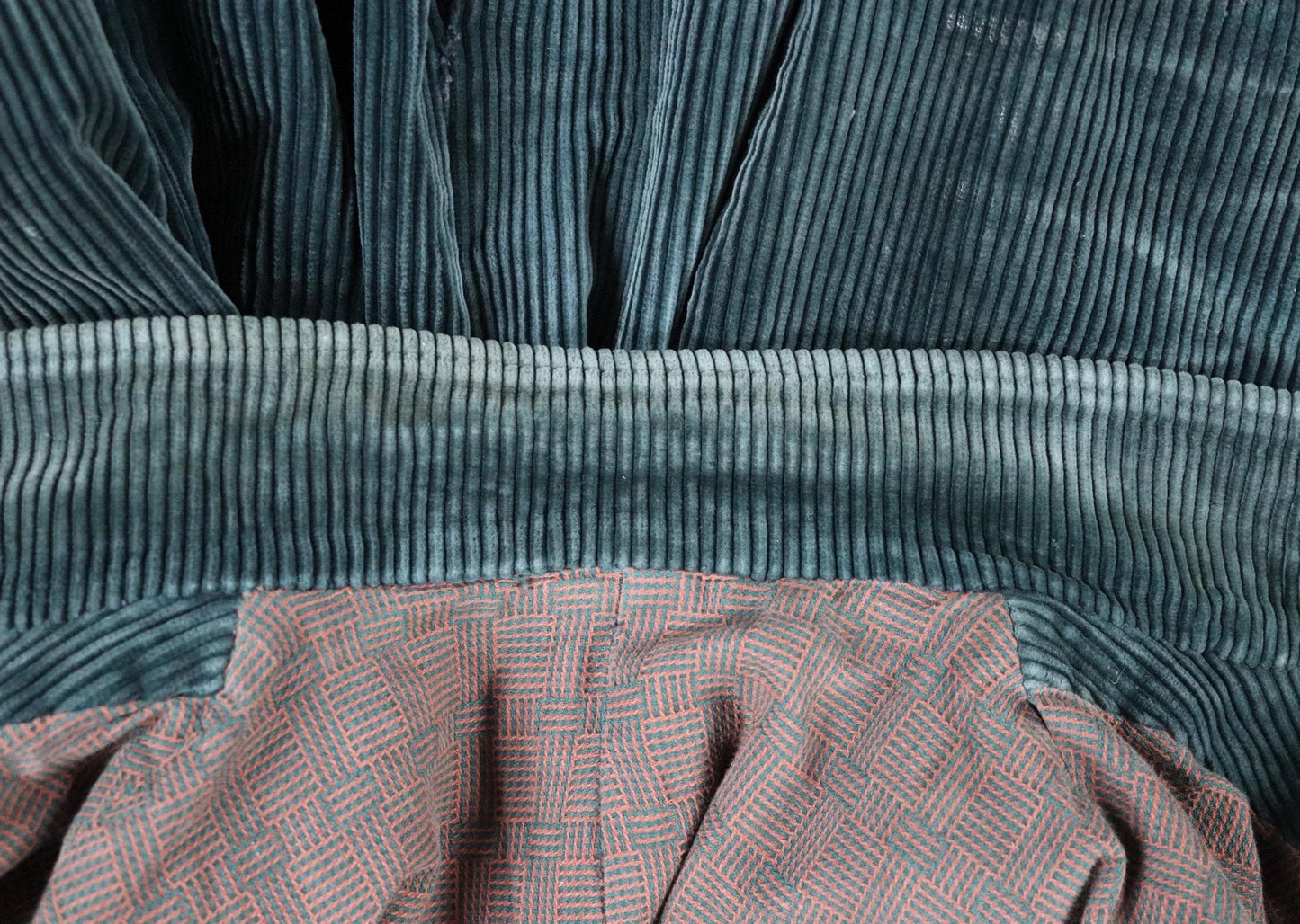 Vintage French workwear jacket - green corduroy - gamekeeper chore coat - 45” chest