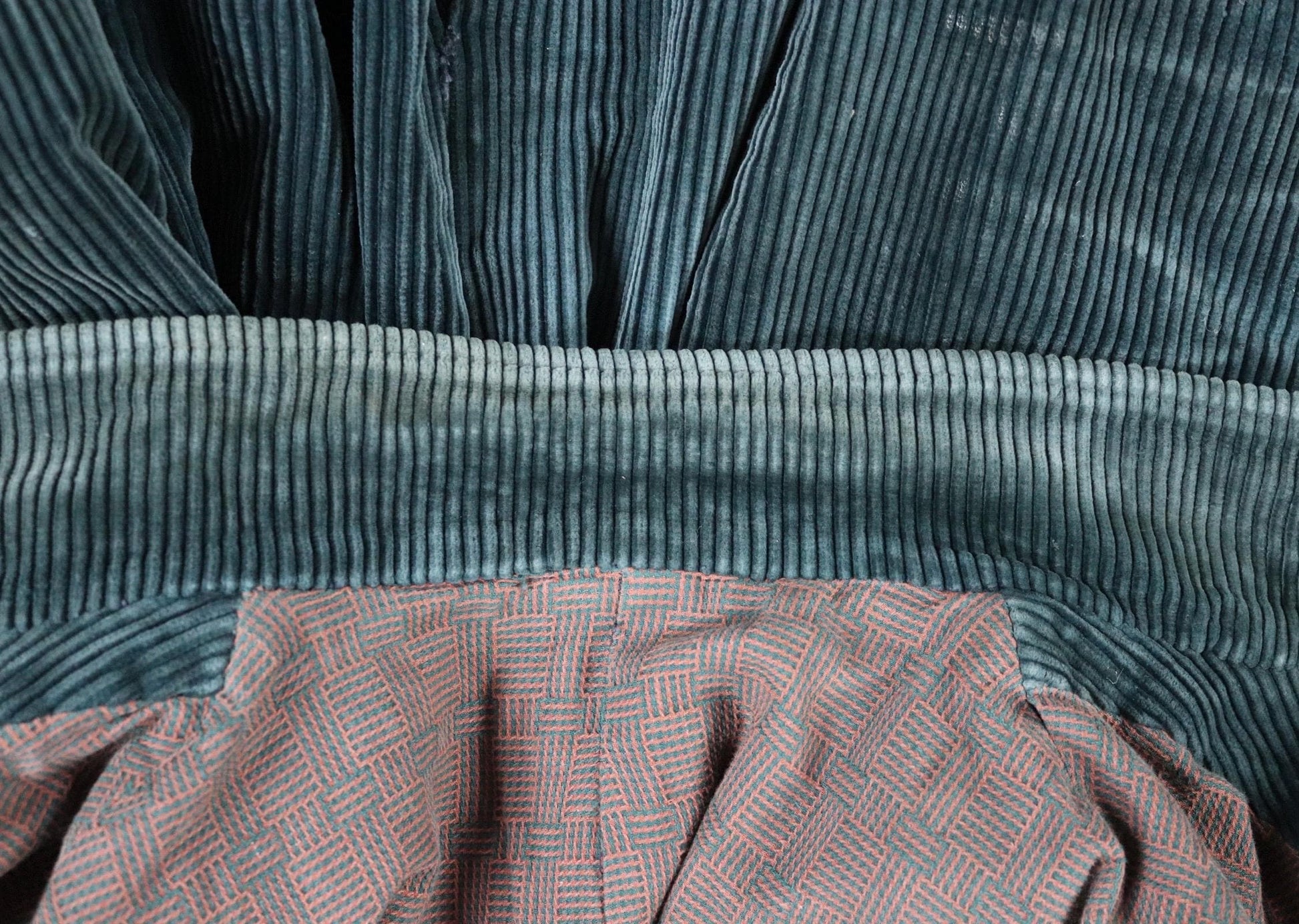 Vintage French workwear jacket - green corduroy - gamekeeper chore coat - 45” chest