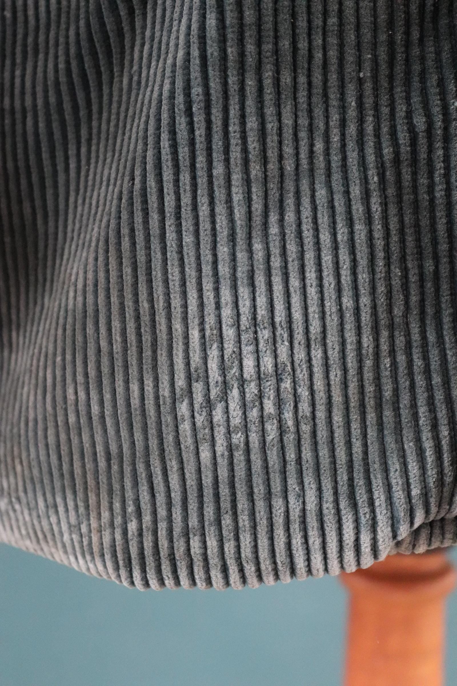 Vintage French workwear jacket - green corduroy - gamekeeper chore coat - 45” chest