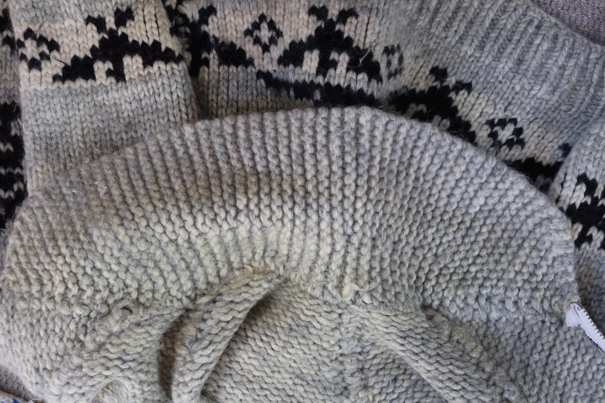 Vintage 1970s Cowichan style wool sweater - hand made Thunderbird cardigan - chunky knit - 40" chest