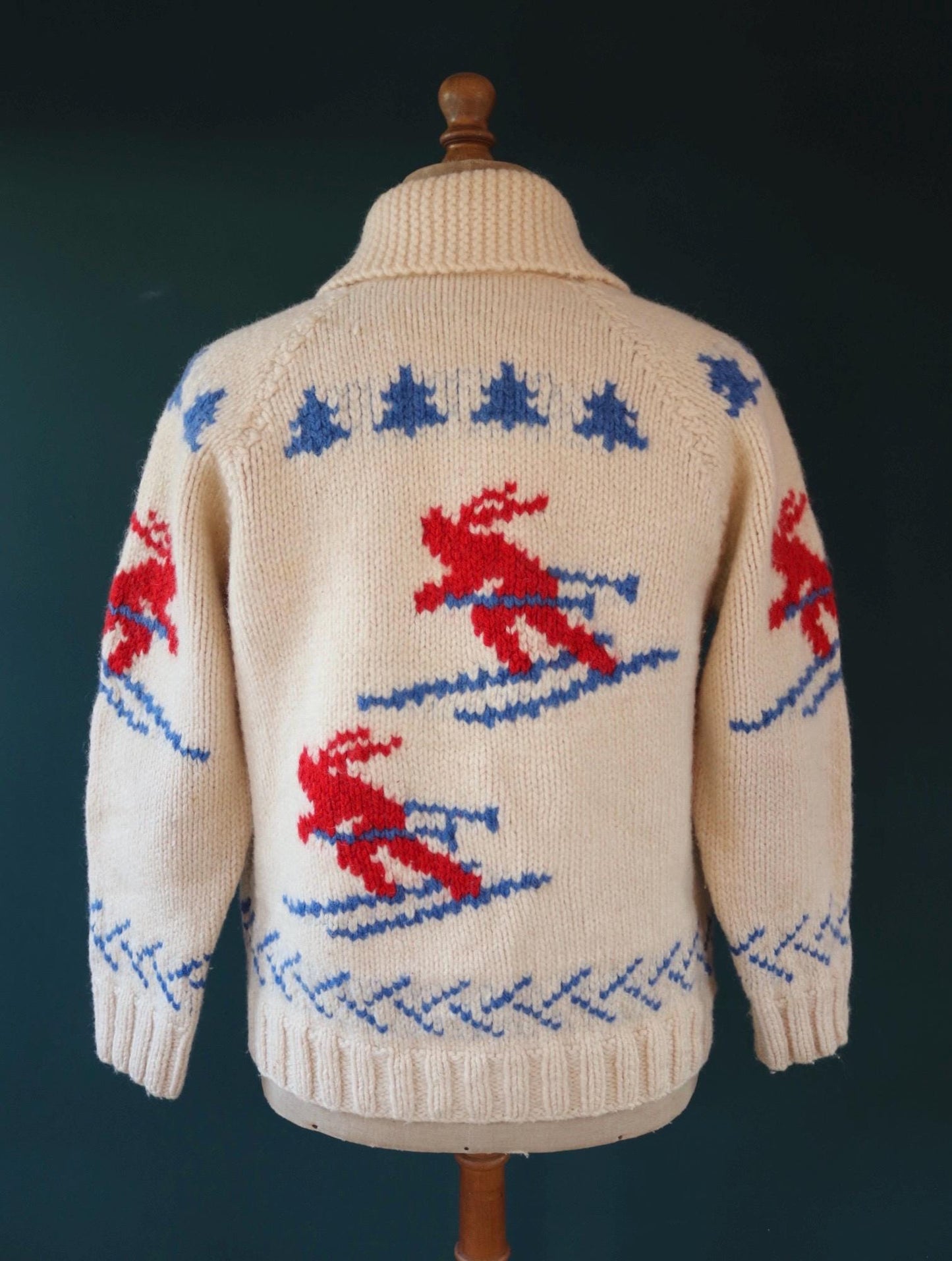 Vintage 1950s wool Cowichan sweater - 1960s novelty hand knit - shawl collar - skiing design jumper - 42” chest