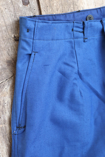 Vintage WW2 workwear trousers - 1940s deadstock - buckle back pants - Swedish military - cobalt blue cotton twill - 30” x 32”