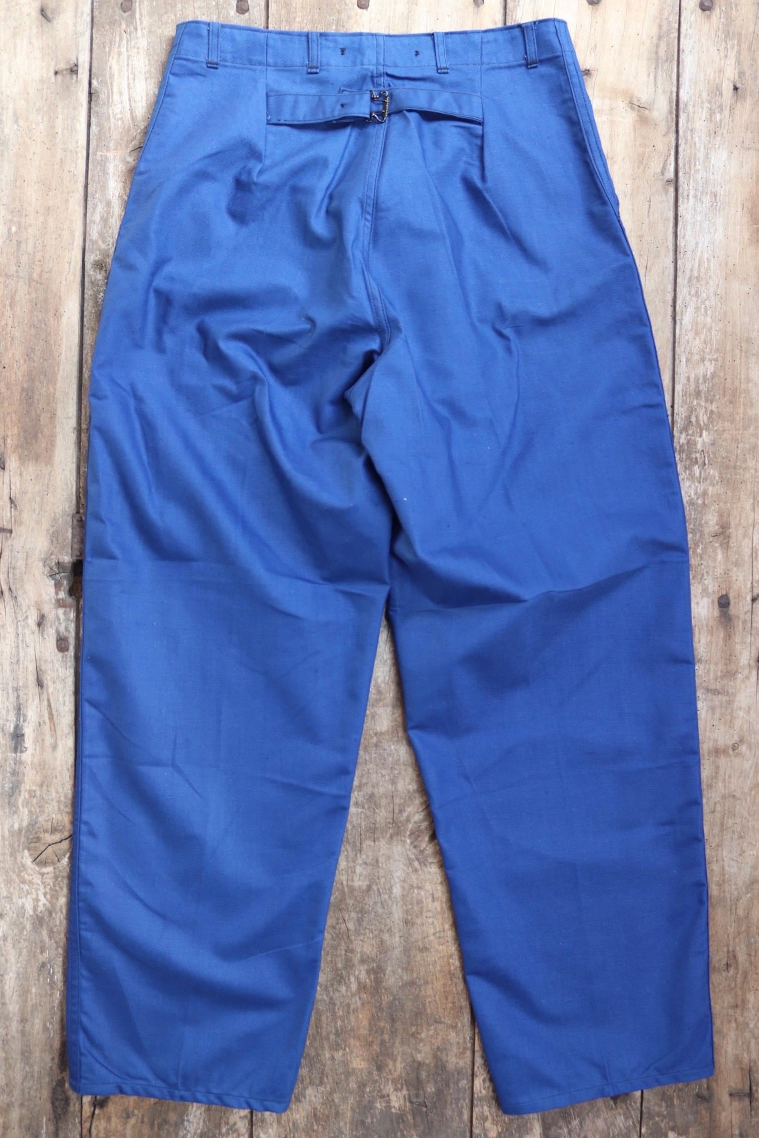 Vintage WW2 workwear trousers - 1940s deadstock - Swedish military - buckle back pants - indigo blue cotton twill - 32” x 32”