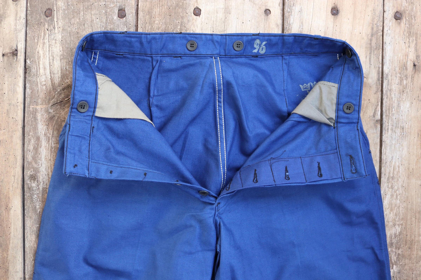 Vintage WW2 workwear trousers - 1940s deadstock - Swedish military - buckle back pants - indigo blue cotton twill - 32” x 32”