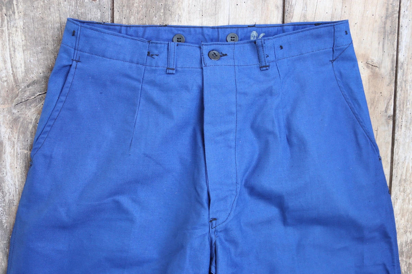 Vintage WW2 workwear trousers - 1940s deadstock - Swedish military - buckle back pants - indigo blue cotton twill - 32” x 32”