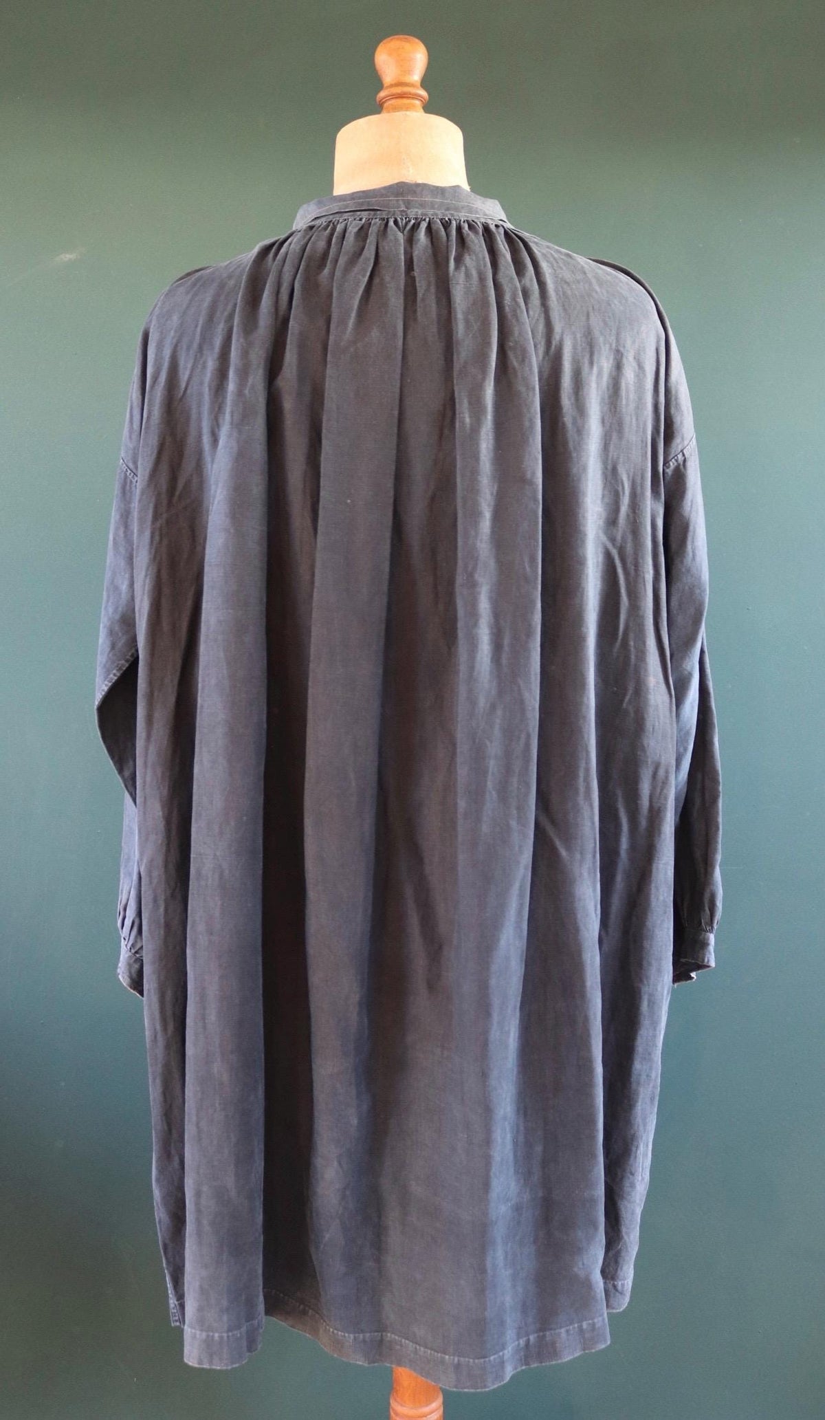 Antique 1900s French indigo biaude - vintage cotton workwear smock - 65" chest