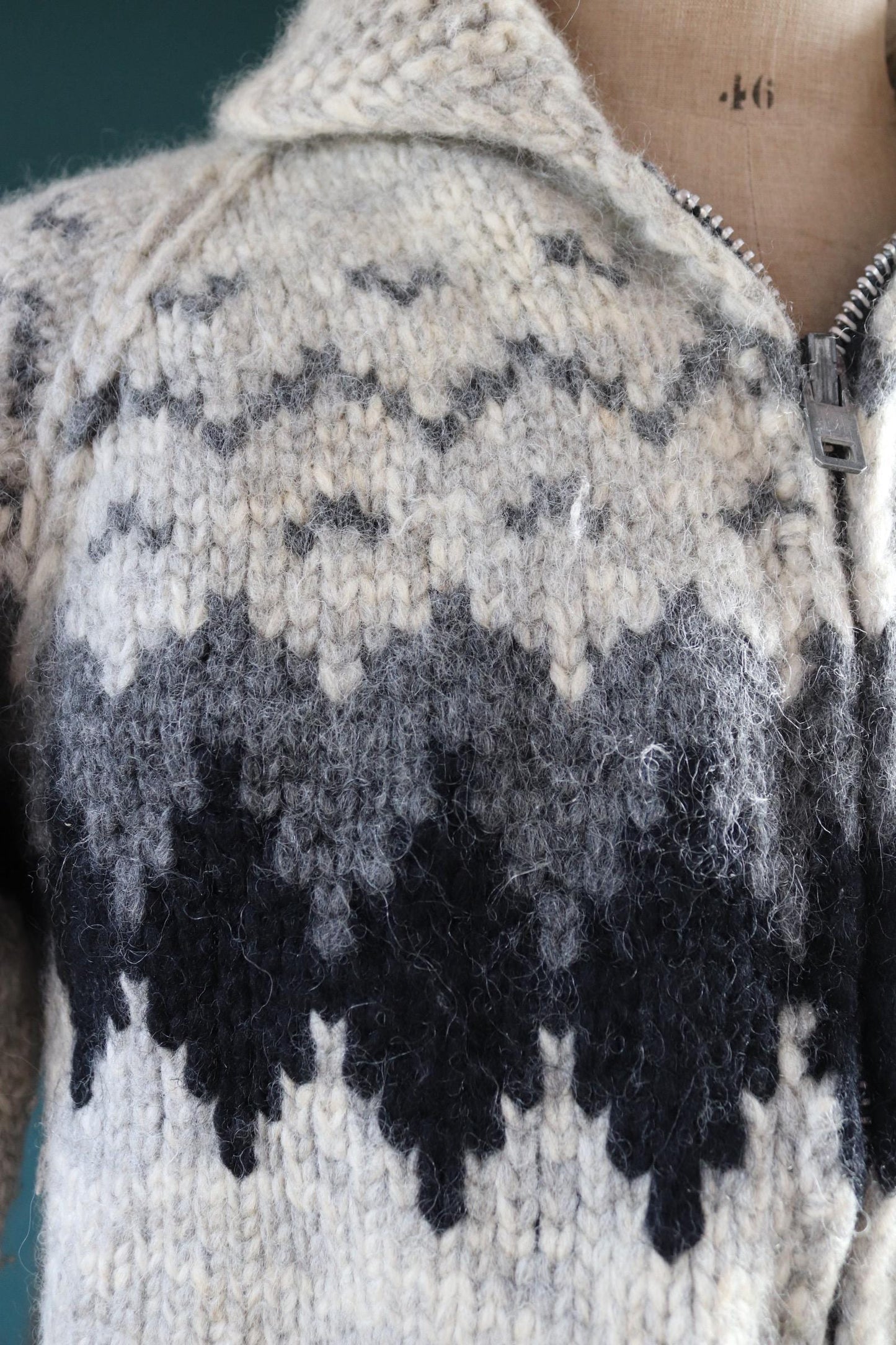 Vintage 1980s Tuak cowichan sweater - chunky wool cardigan - hand knitted jumper - shawl collar - 42” chest