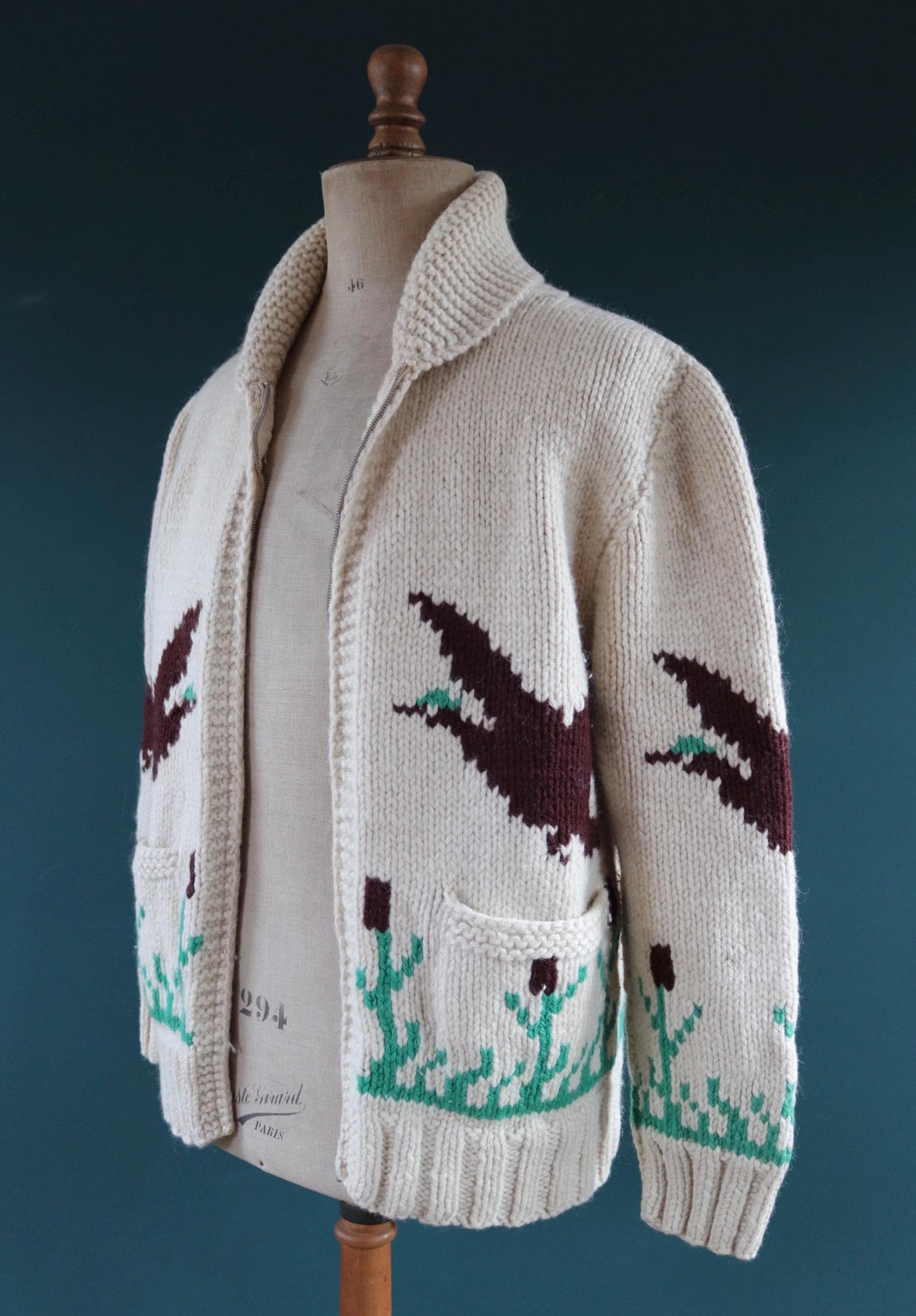 Vintage 1960s wool Cowichan sweater - 1970s novelty hand knit - shawl collar - geese design jumper - 42” chest