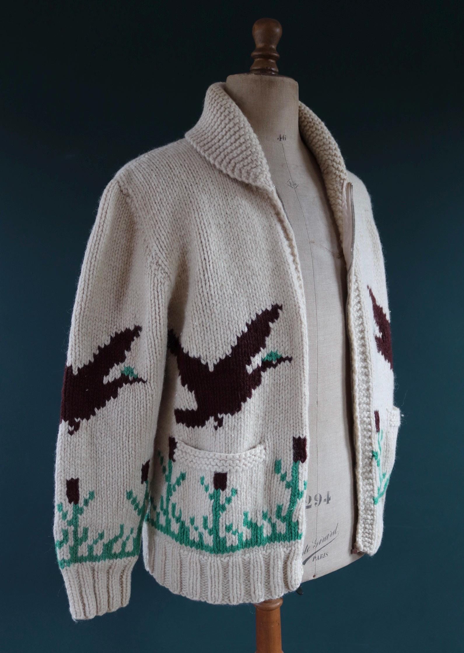 Vintage 1960s wool Cowichan sweater - 1970s novelty hand knit - shawl collar - geese design jumper - 42” chest