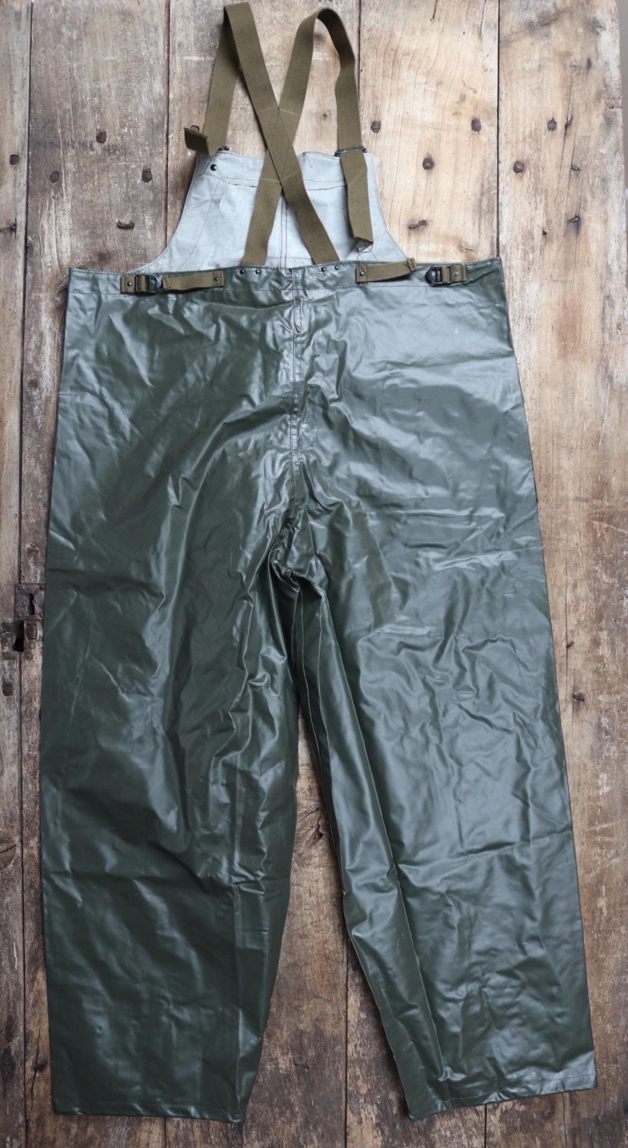 Vintage 1980s Italian Navy waterproofs - deck overalls - foul weather gear - 47" x 28”