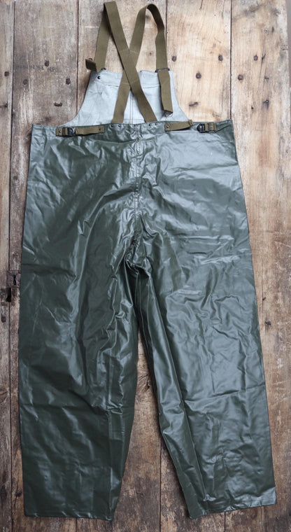 Vintage 1980s Italian Navy waterproofs - deck overalls - foul weather gear - 47" x 28”