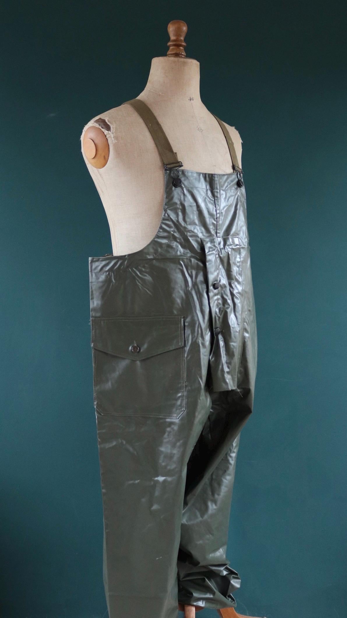 Vintage 1980s Italian Navy waterproofs - deck overalls - foul weather gear - 42" x 28”