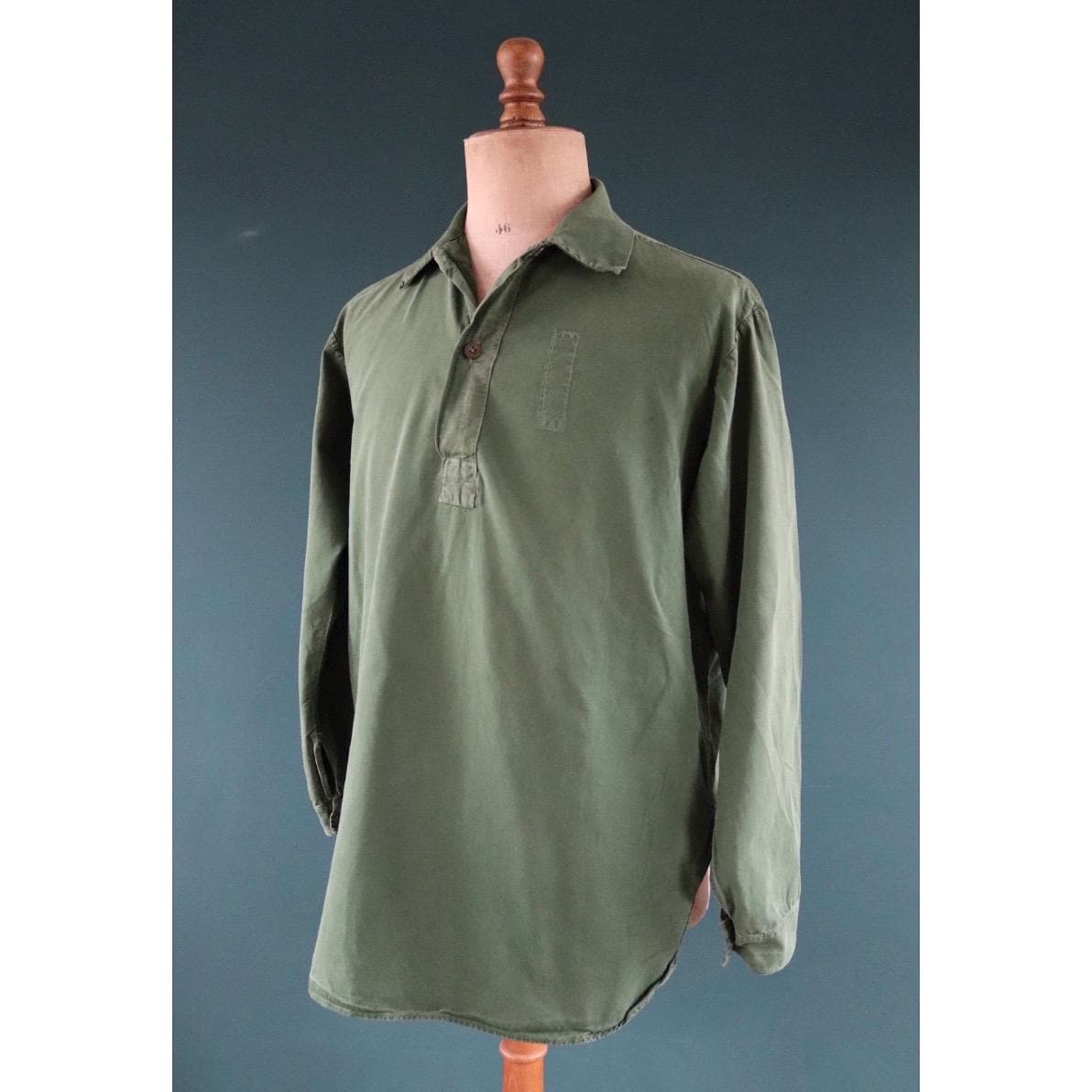Vintage 1970s Swedish military workwear shirt - M59 - fältskjorta - green cotton army smock - 49” chest