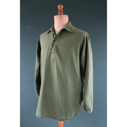 Vintage 1970s Swedish military workwear shirt - M59 - fältskjorta - green cotton army smock - 49” chest