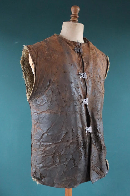 Vintage 1940s British military jerkin - WW2 sheepskin - Tropal coat - RAF vest - horsehide leather waistcoat - 42” chest