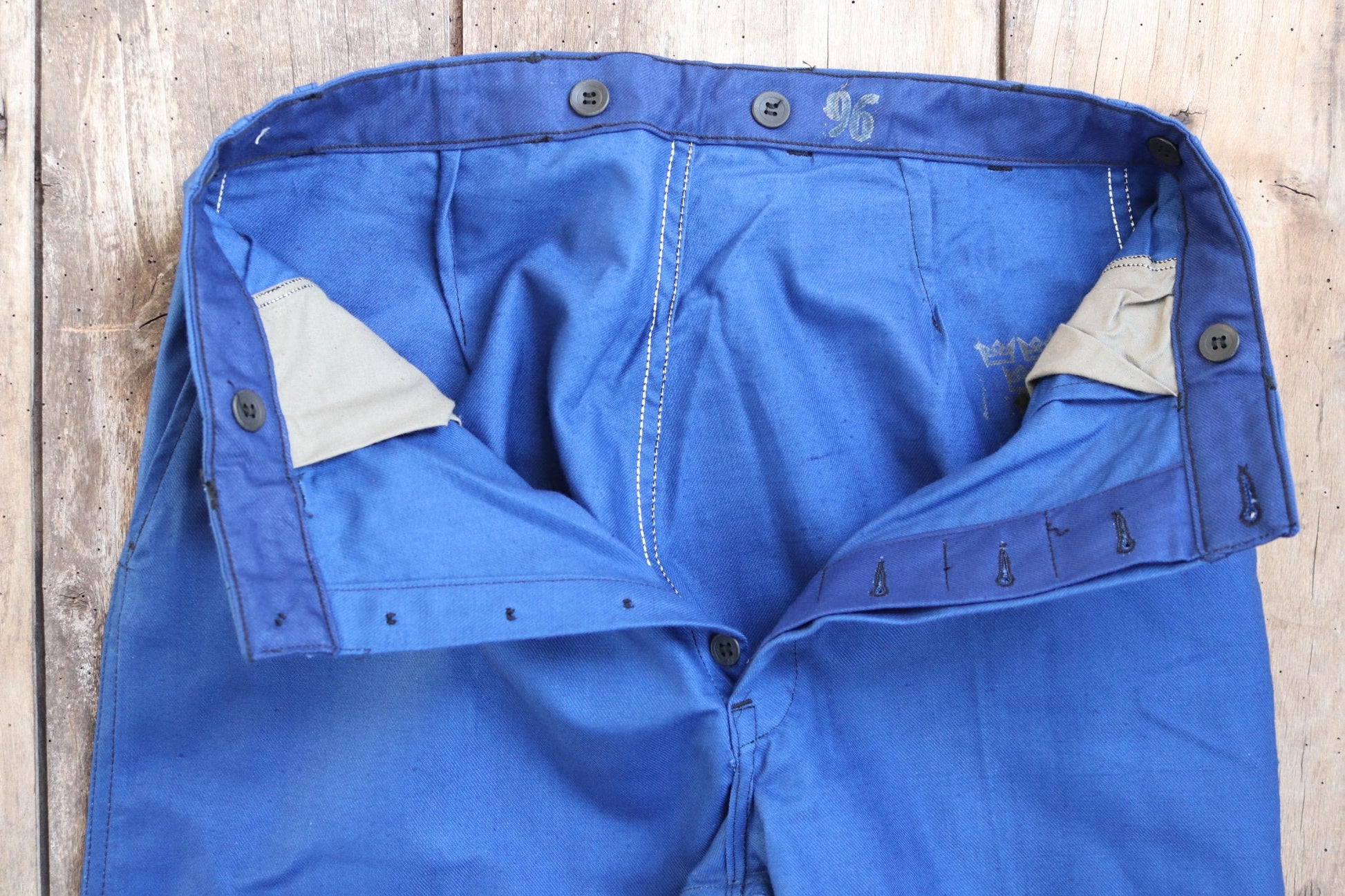 Vintage WW2 workwear trousers - 1940s deadstock - Swedish military - buckle back pants - blue cotton twill - 30” x 32”