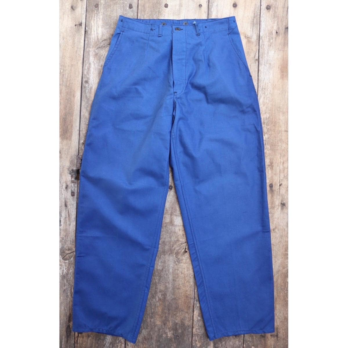 Vintage WW2 workwear trousers - 1940s deadstock - Swedish military - buckle back pants - indigo blue cotton twill - 32” x 32”