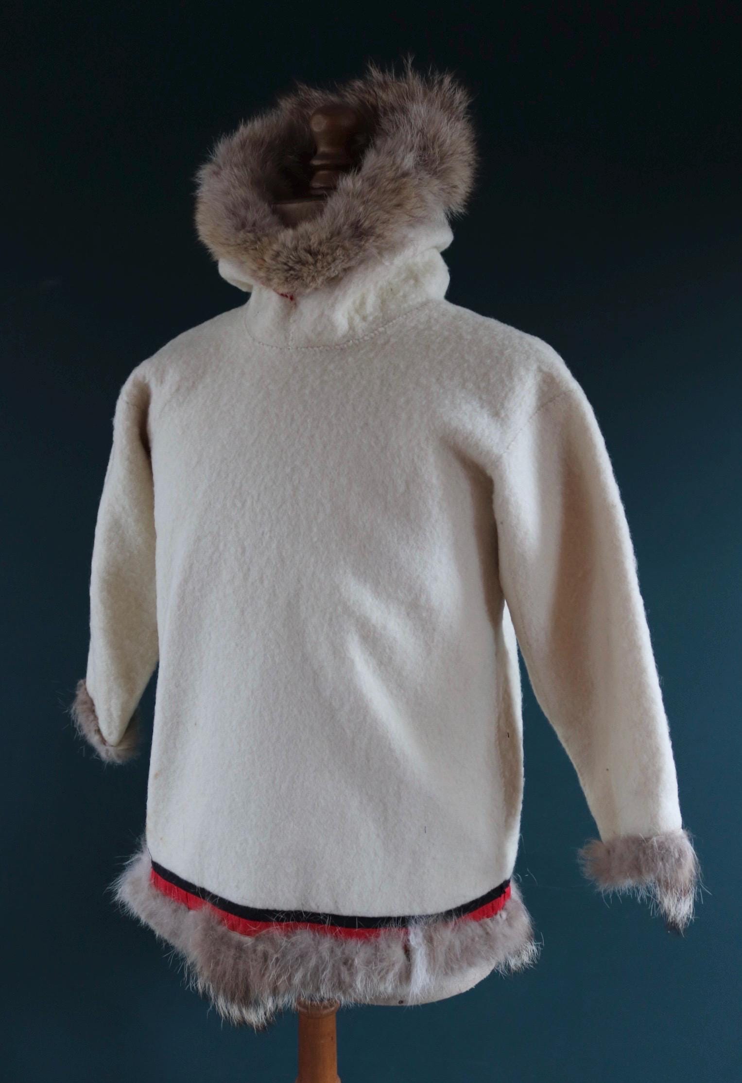 Vintage Indigenous Arctic style anorak - traditional parka - 40" chest