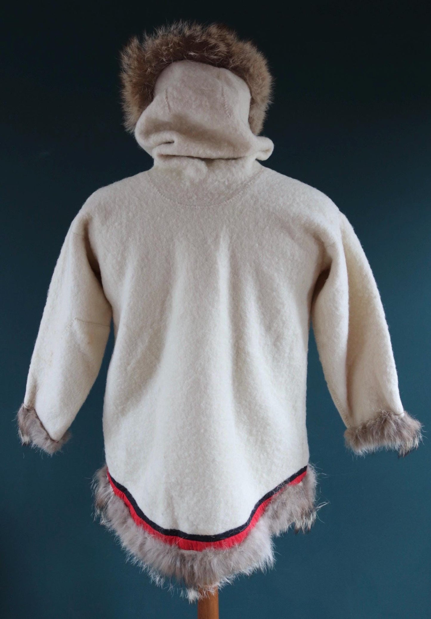 Vintage Indigenous Arctic style anorak - traditional parka - 40" chest