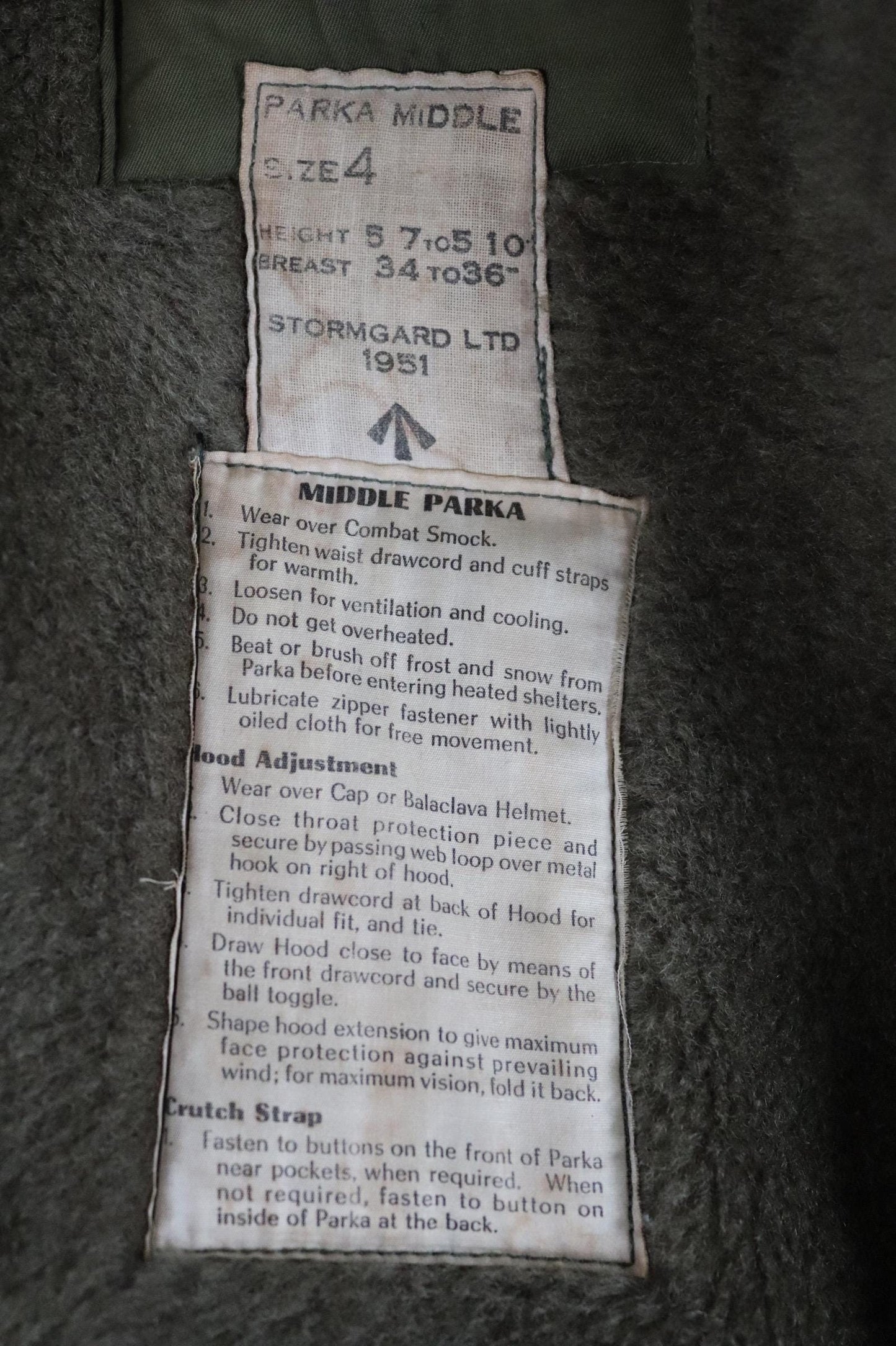 Vintage 1950s British army middle parka - 1st pattern military jacket - extreme cold weather - 42” chest