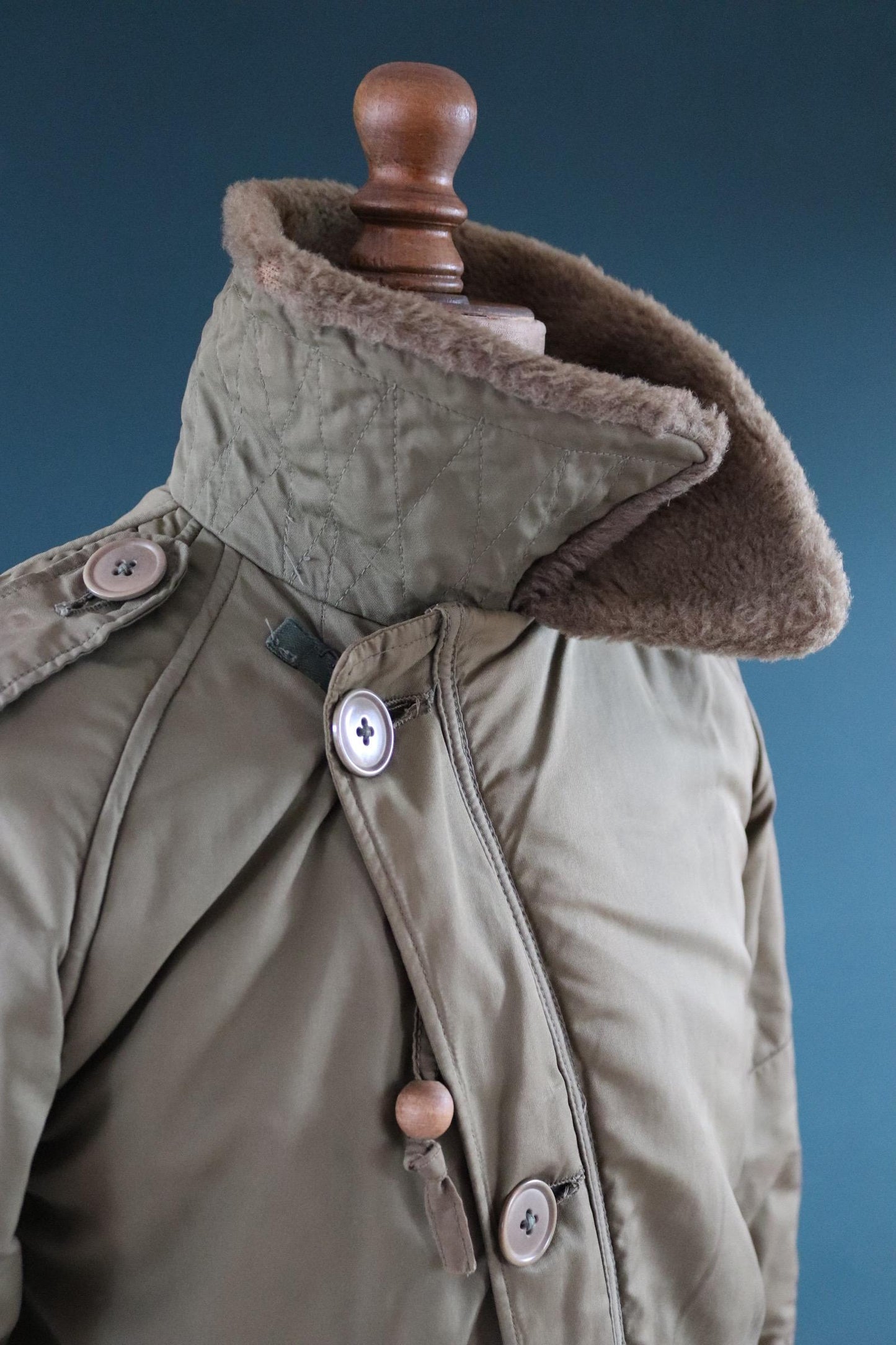 Vintage 1950s British army middle parka - 1st pattern military jacket - extreme cold weather - 42” chest