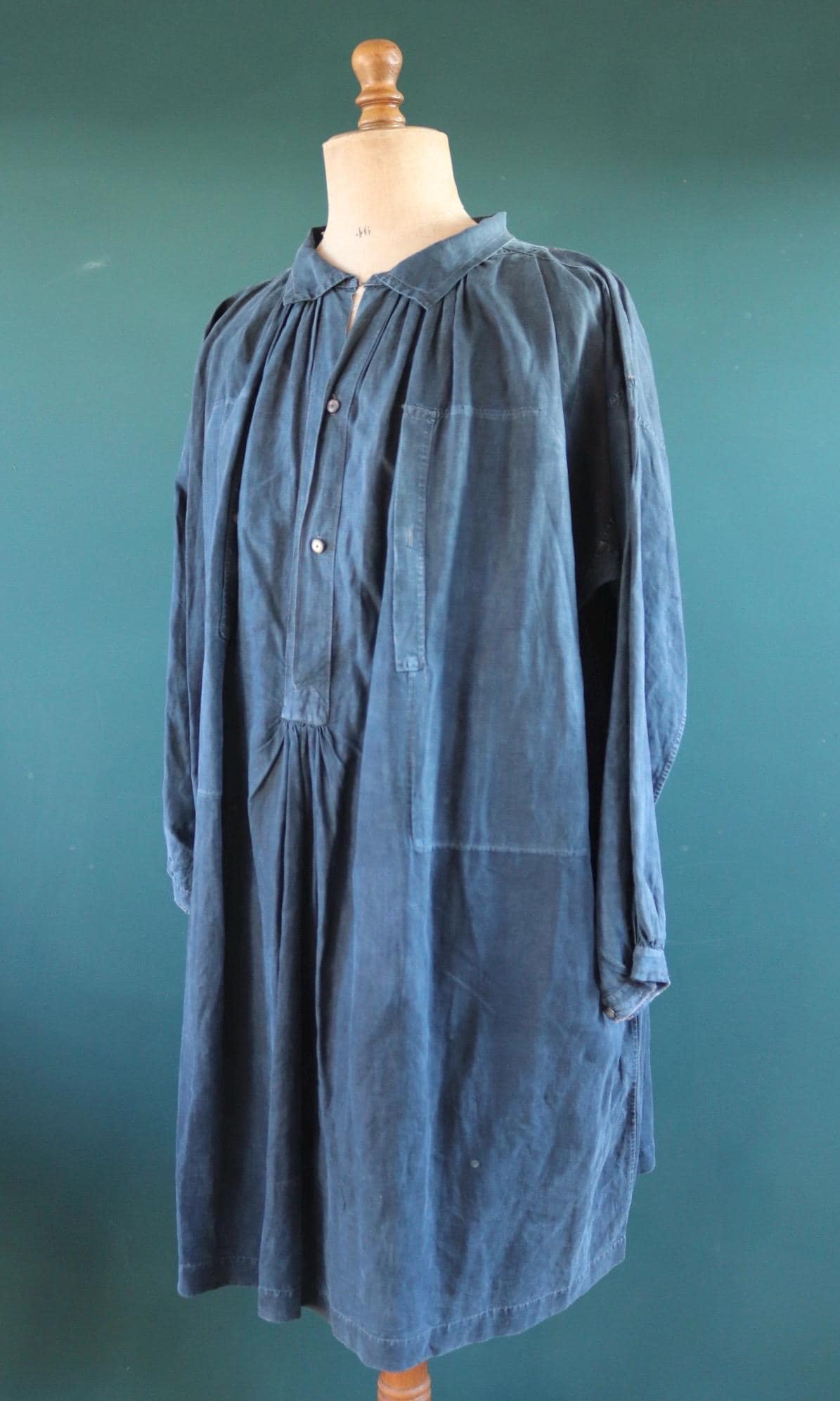 Antique 1900s French indigo biaude - vintage cotton workwear smock - 65" chest