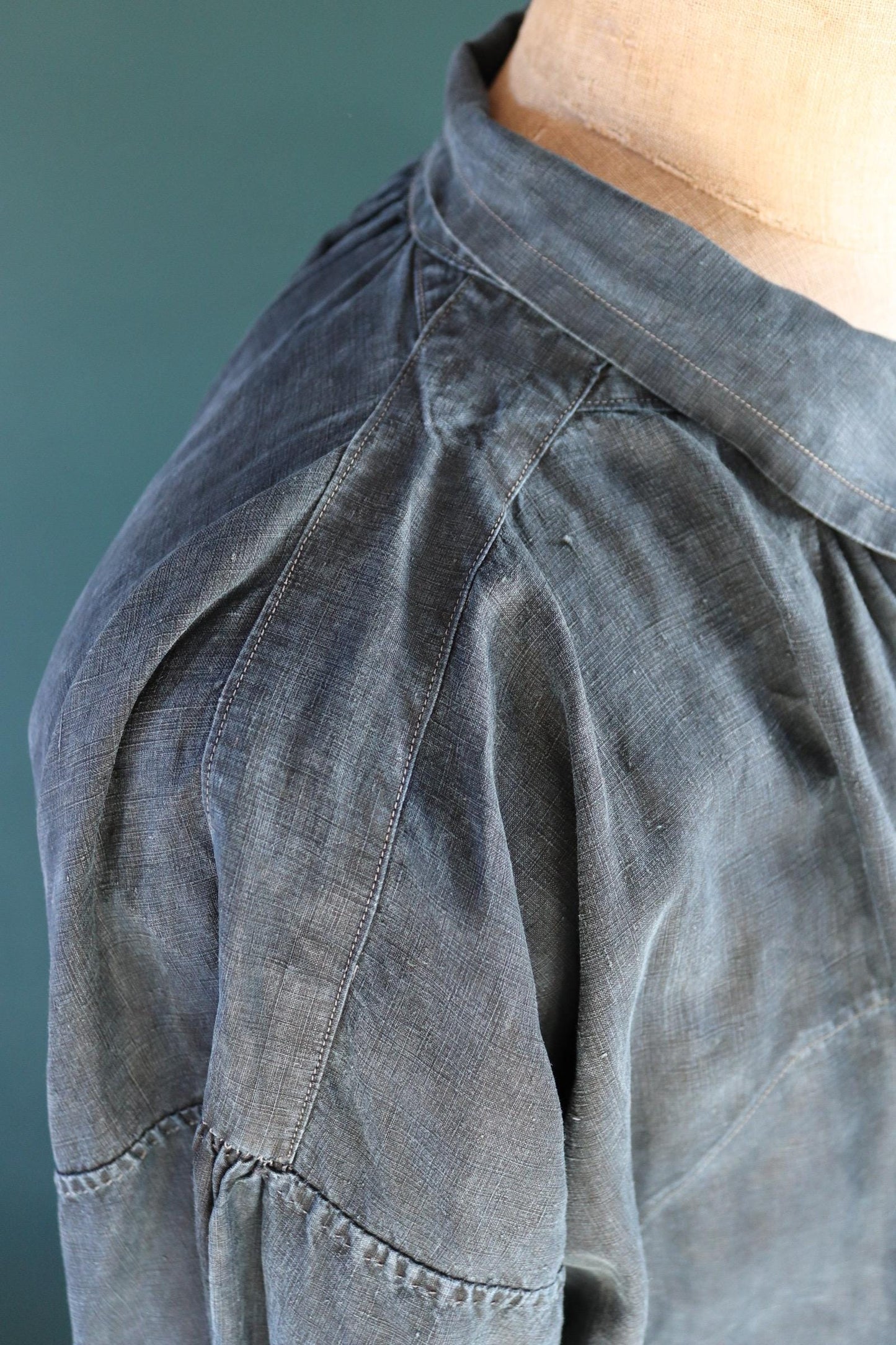 Antique 1900s French indigo biaude - vintage cotton workwear smock - 65" chest