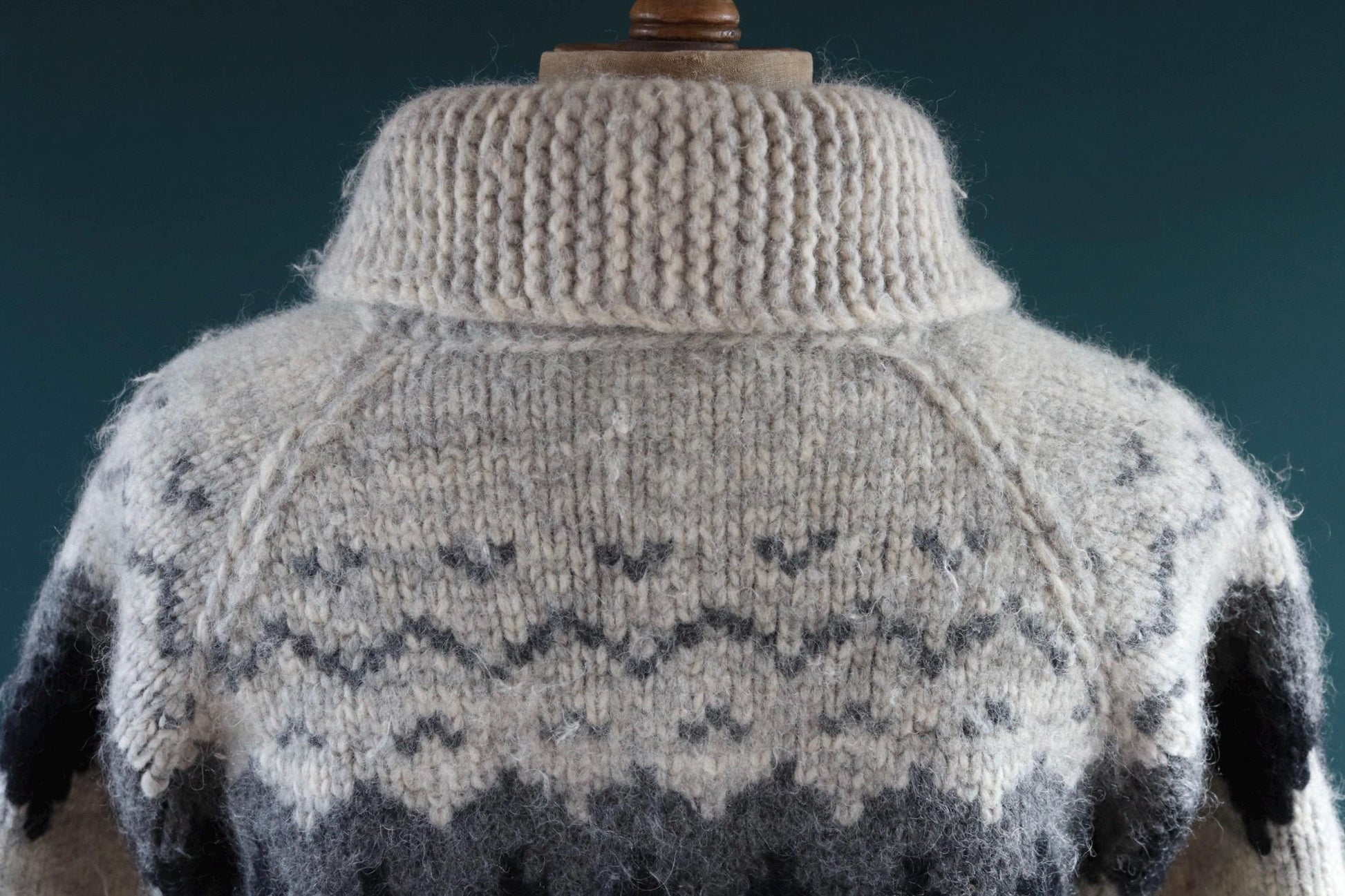 Vintage 1980s Tuak cowichan sweater - chunky wool cardigan - hand knitted jumper - shawl collar - 42” chest