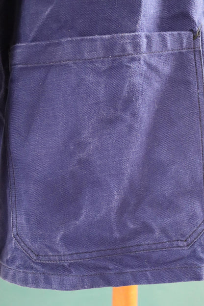 Vintage French workwear jacket - blue chore coat - 44” chest