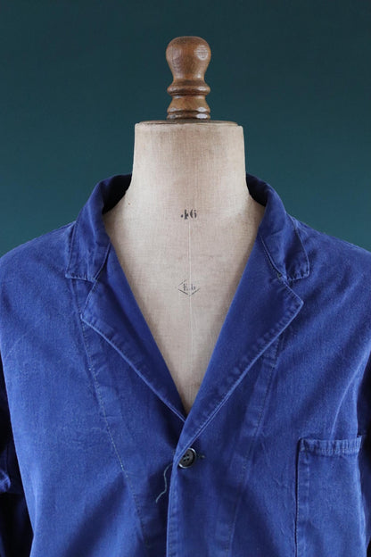 Vintage French workwear jacket - blue chore coat - 49” chest