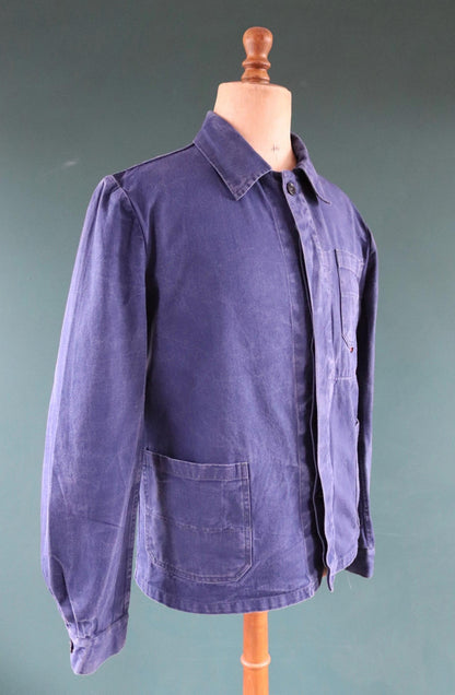 Vintage French workwear jacket - blue chore coat - 44” chest