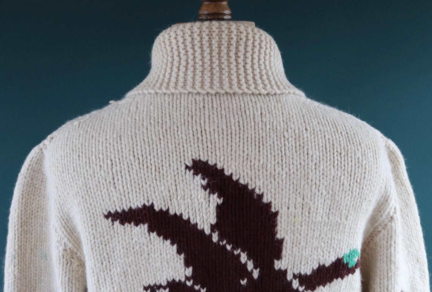Vintage 1960s wool Cowichan sweater - 1970s novelty hand knit - shawl collar - geese design jumper - 42” chest
