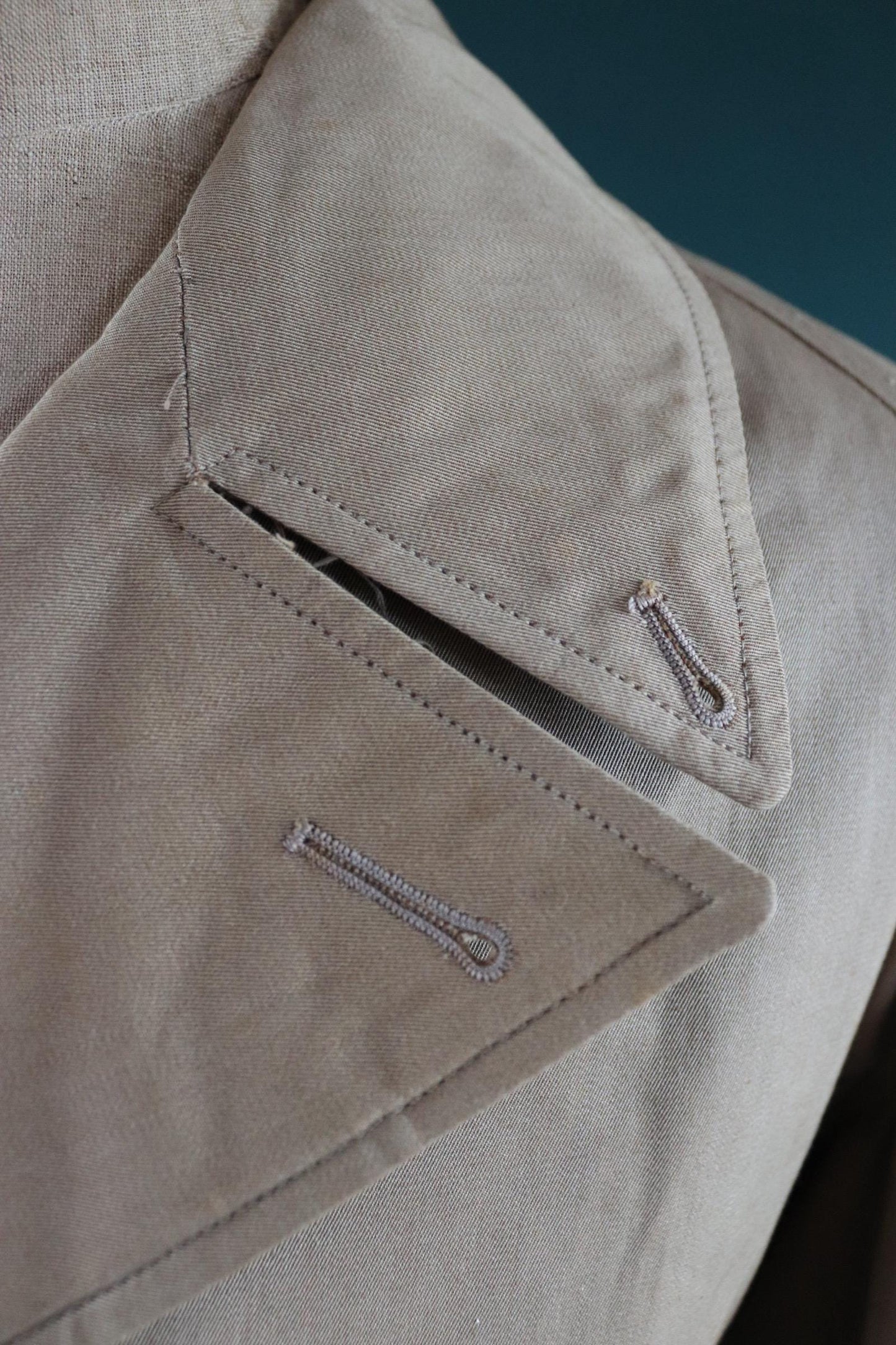 Vintage 1950s demob trench coat - WW2 British - gabardine rain coat - double breasted - 48” chest