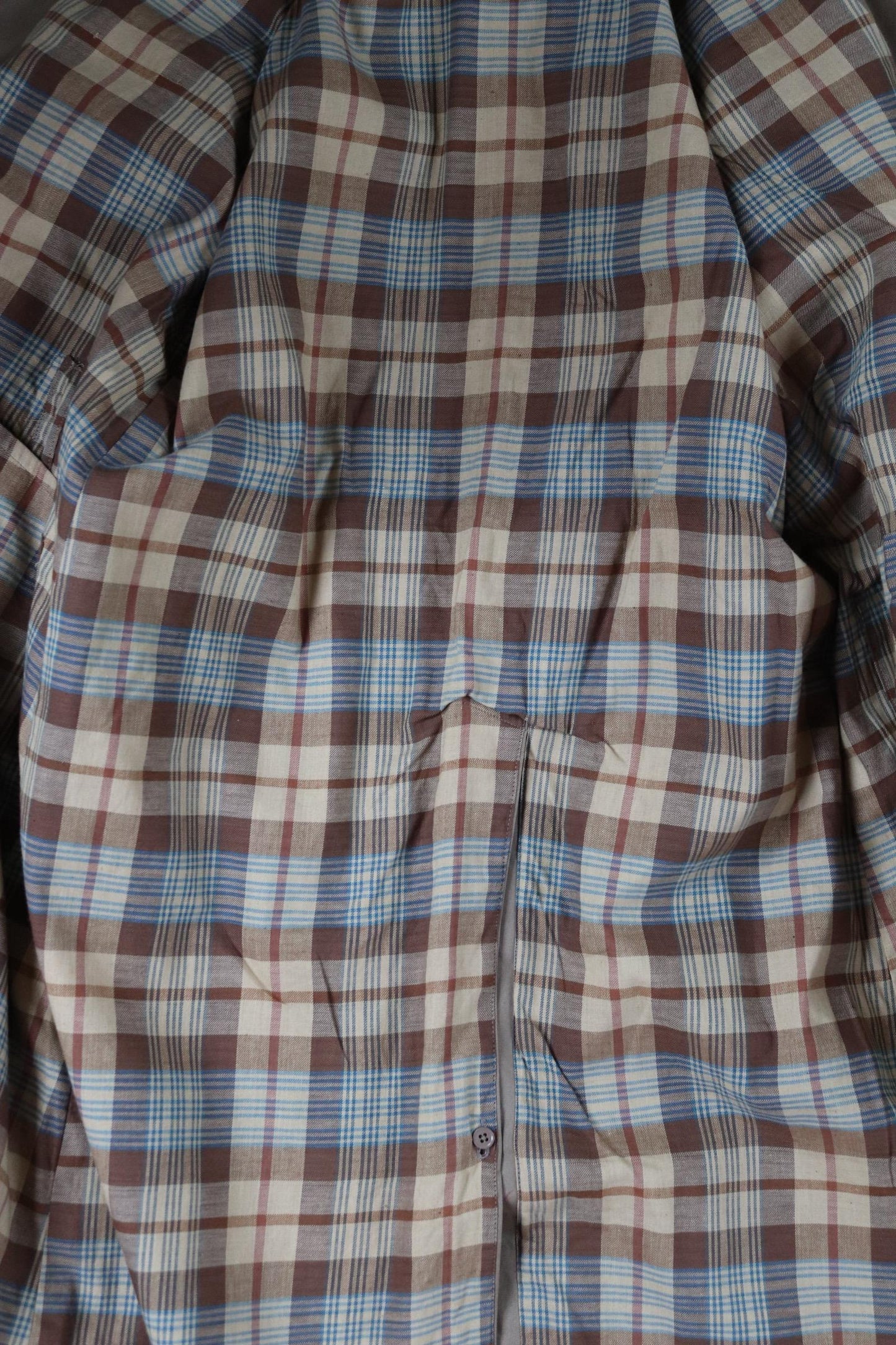 Vintage 1950s demob trench coat - WW2 British - gabardine rain coat - double breasted - 48” chest