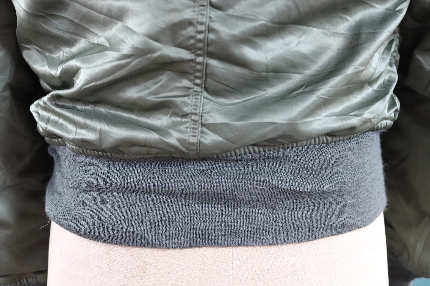 Vintage 1980s USAF N-2B jacket - military parka - extreme cold weather - split hood - 44" chest