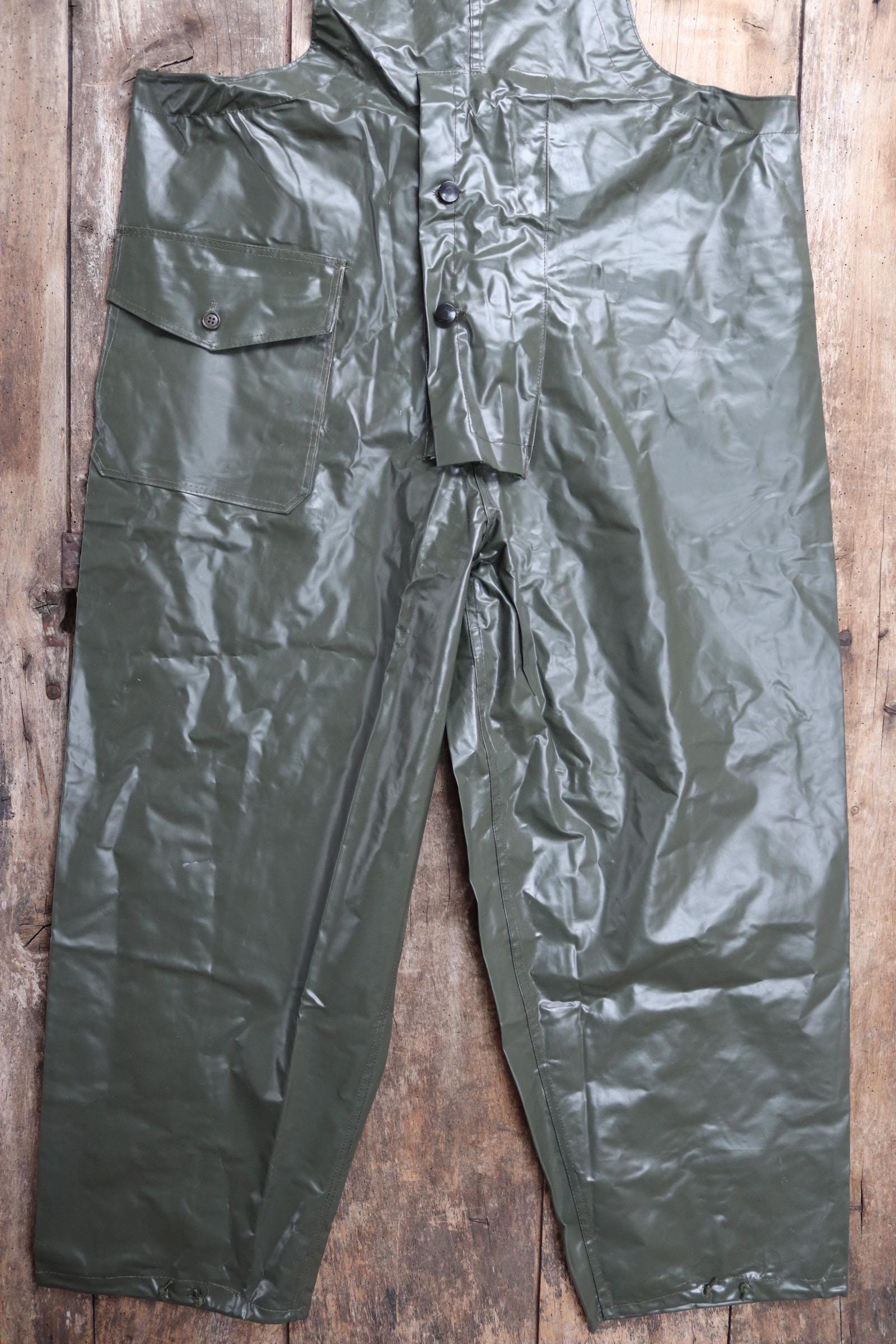 Vintage 1980s Italian Navy waterproofs - deck overalls - foul weather gear - 47" x 28”