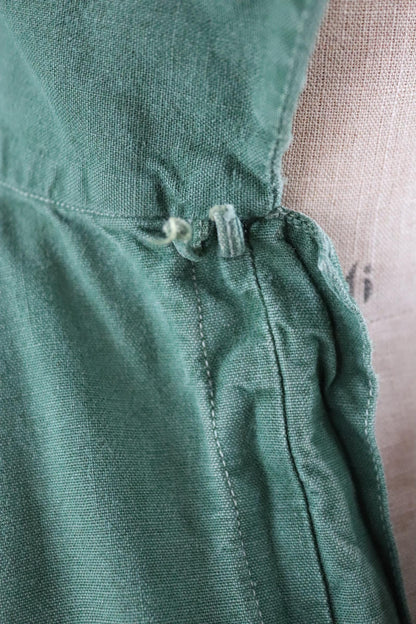Vintage 1970s Swedish military workwear shirt - M59 - fältskjorta - green cotton army smock - 49” chest