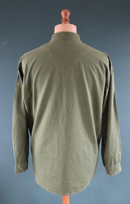Vintage 1970s Swedish military workwear shirt - M59 - fältskjorta - green cotton army smock - 49” chest