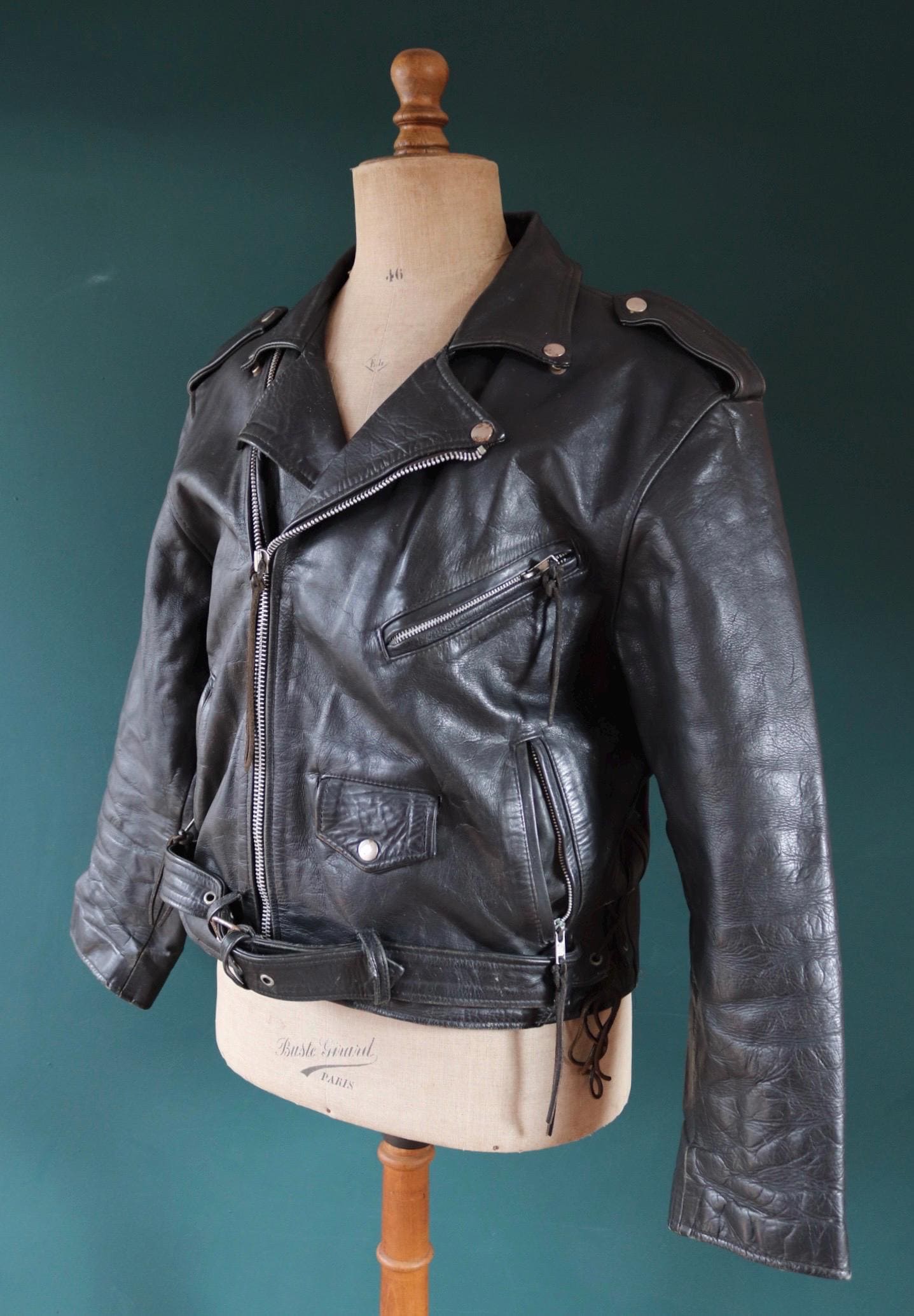 Vintage 1980s black leather biker jacket - 46” chest