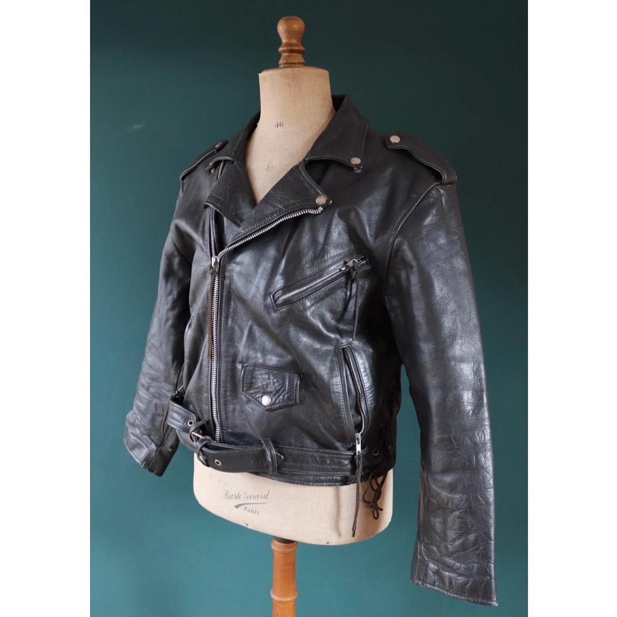 Vintage 1980s black leather biker jacket - 46” chest