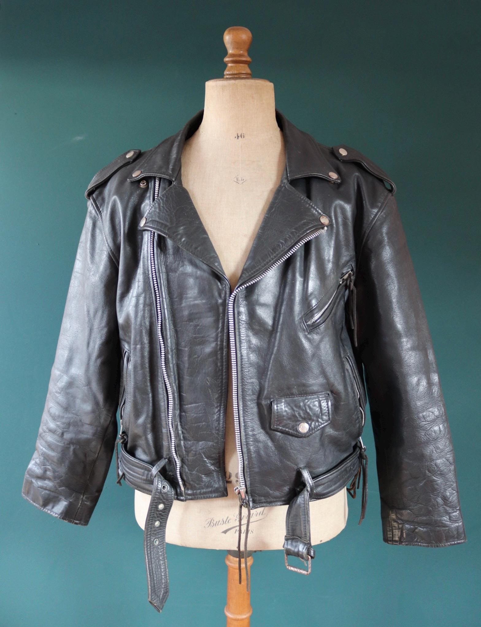Vintage 1980s black leather biker jacket - 46” chest