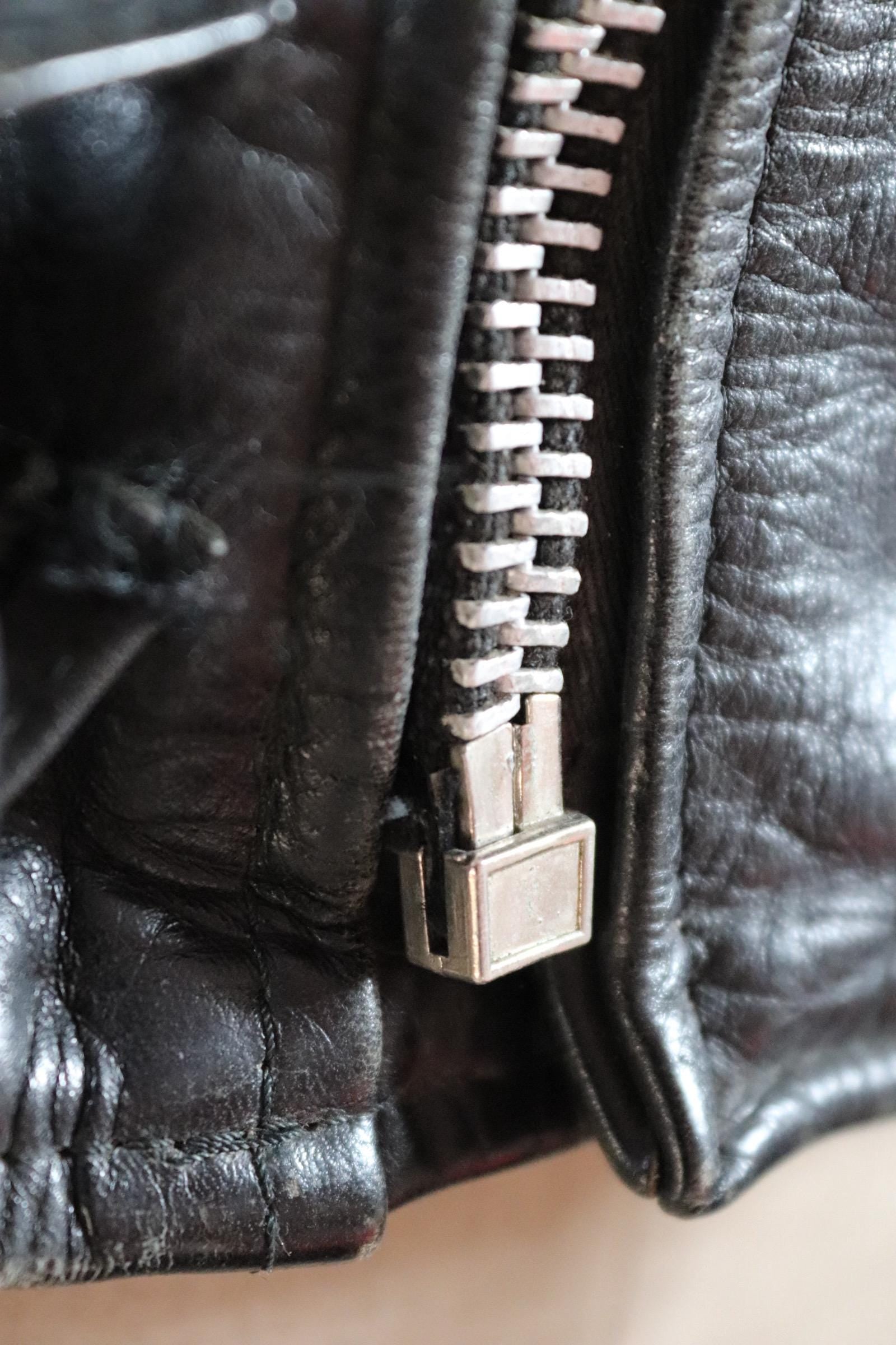 Vintage 1980s black leather biker jacket - 46” chest