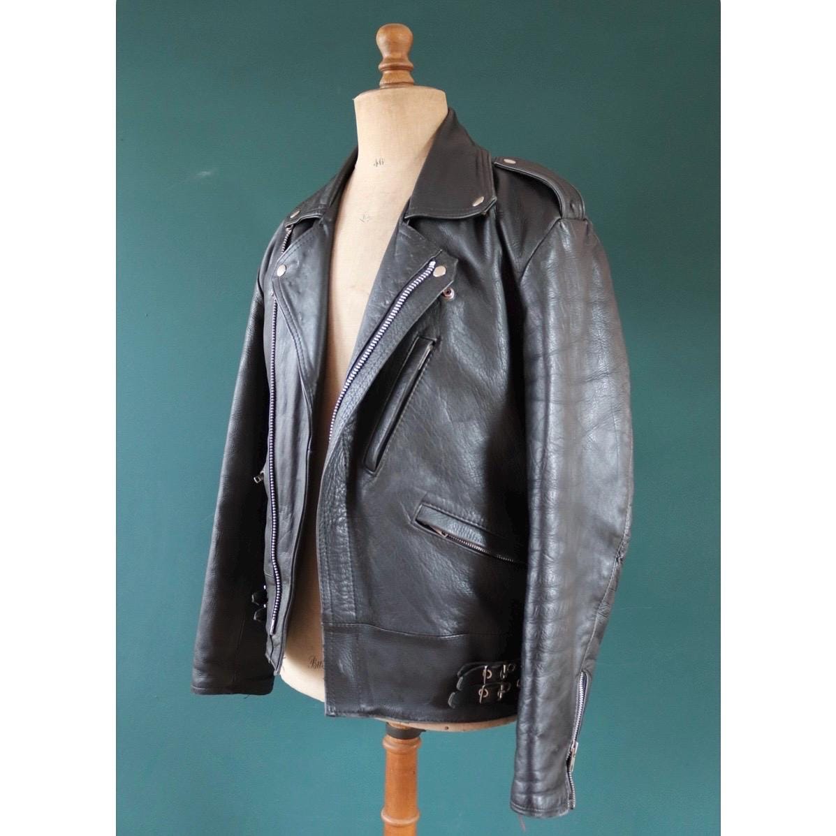 Vintage 1980s black leather biker jacket - 44” chest