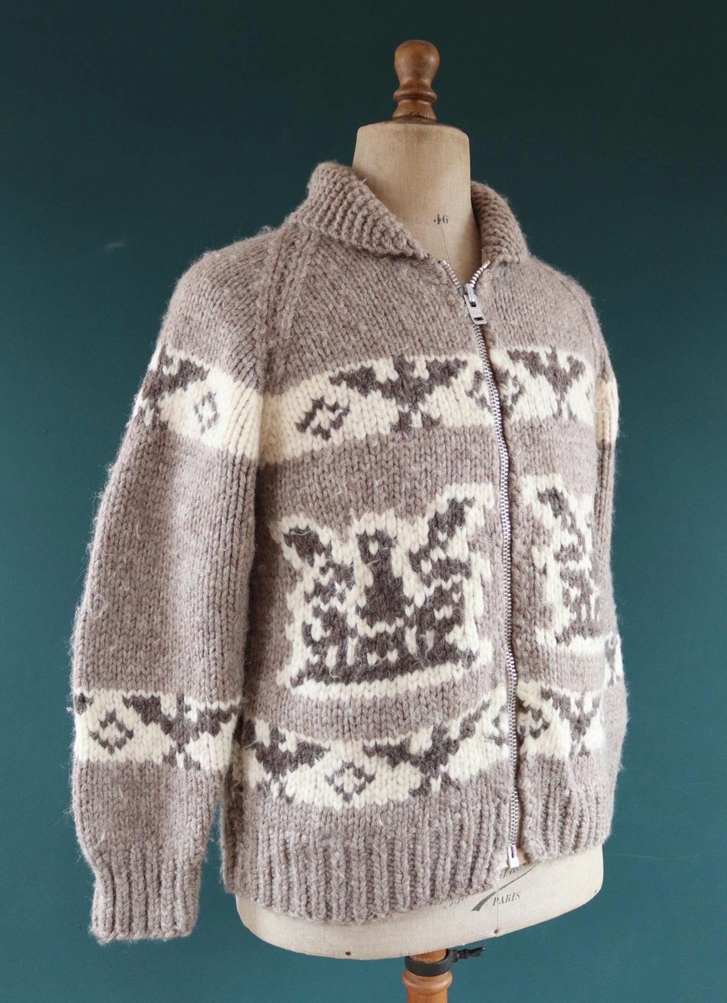 Vintage 1970s Cowichan wool cardigan - hand knitted - 1980s chunky winter sweater - 42" chest