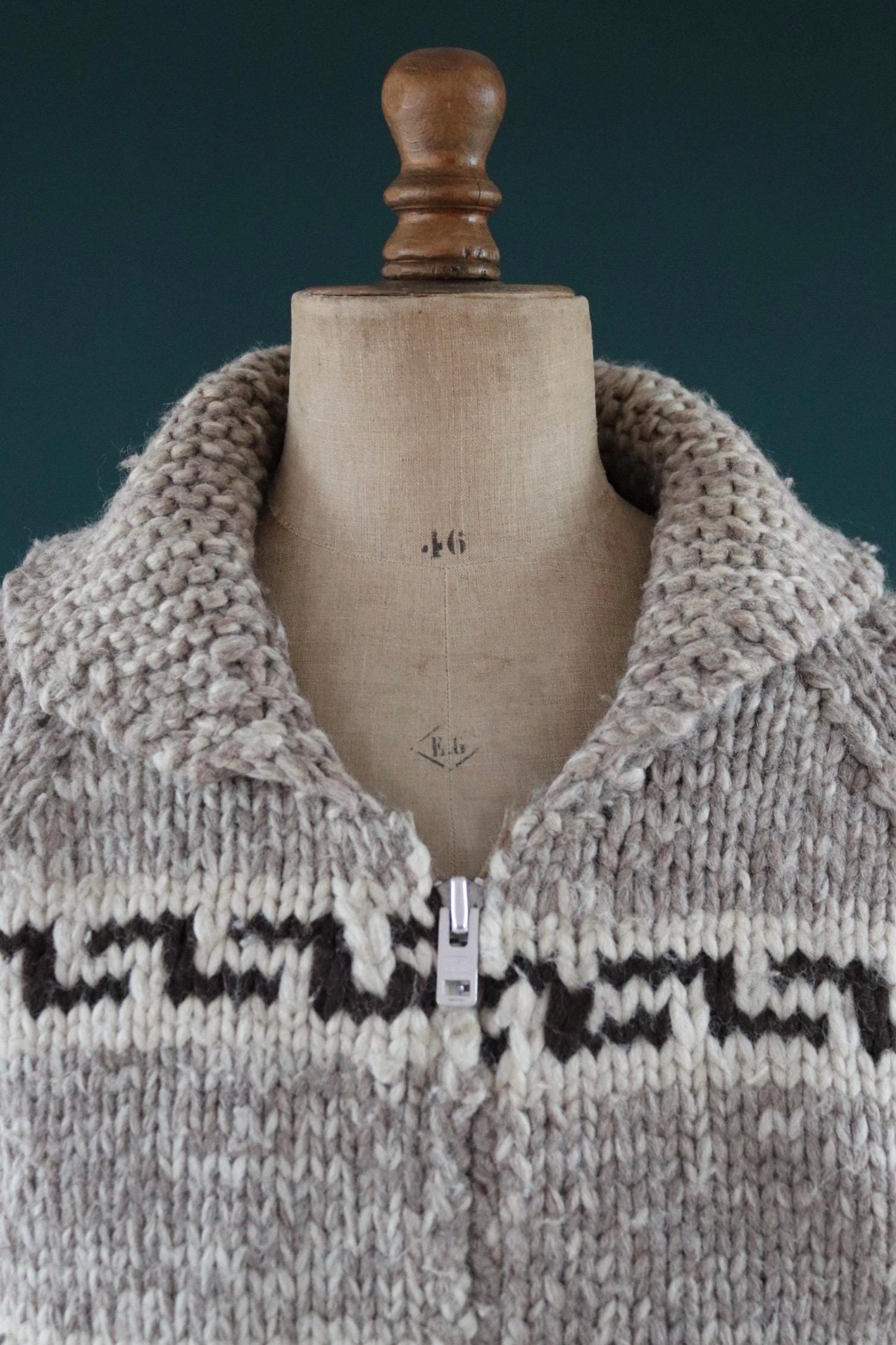 Vintage 1970s Cowichan wool cardigan - hand knitted - 1980s chunky winter sweater - 46" chest