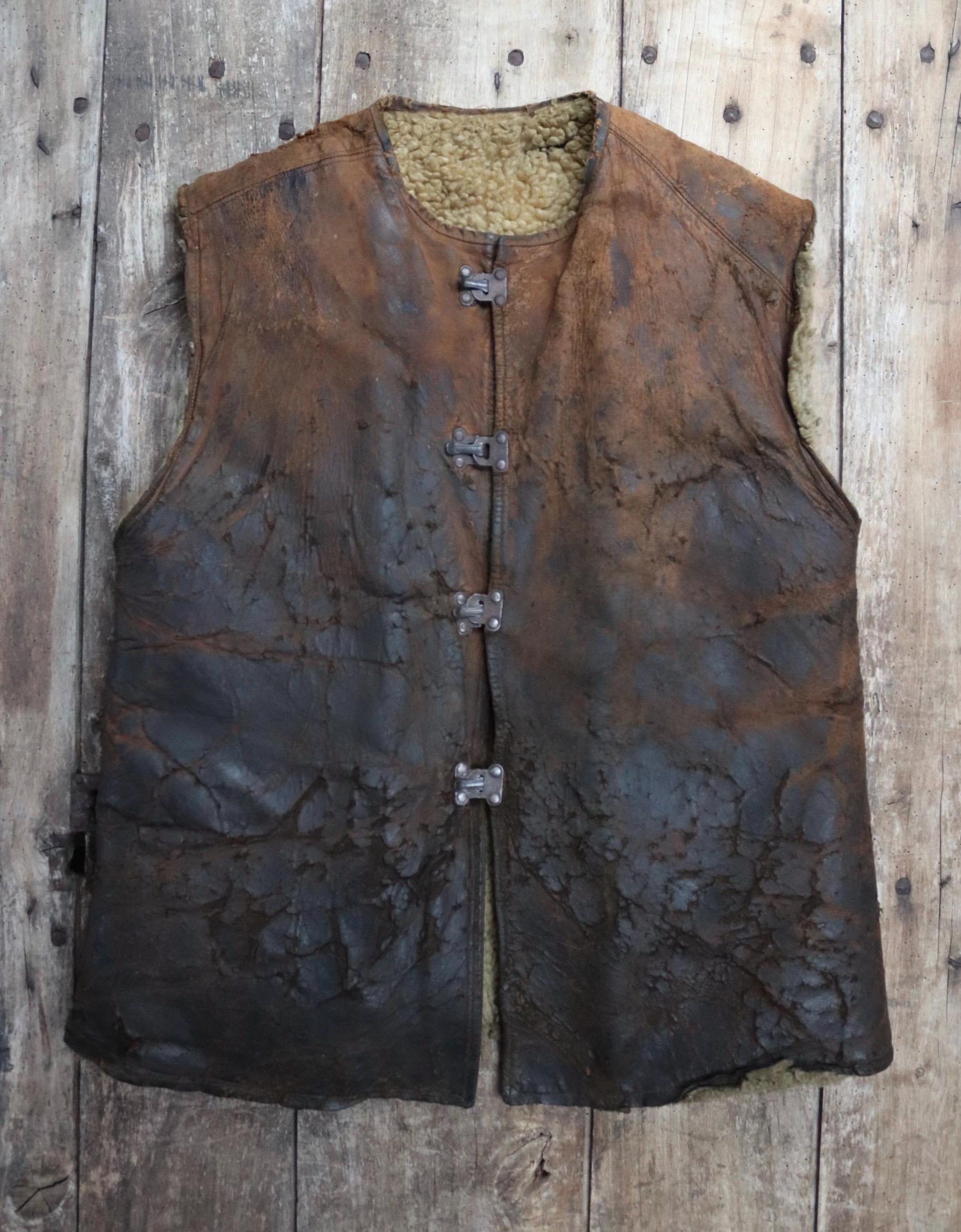 Vintage 1940s British military jerkin - WW2 sheepskin - Tropal coat - RAF vest - horsehide leather waistcoat - 42” chest